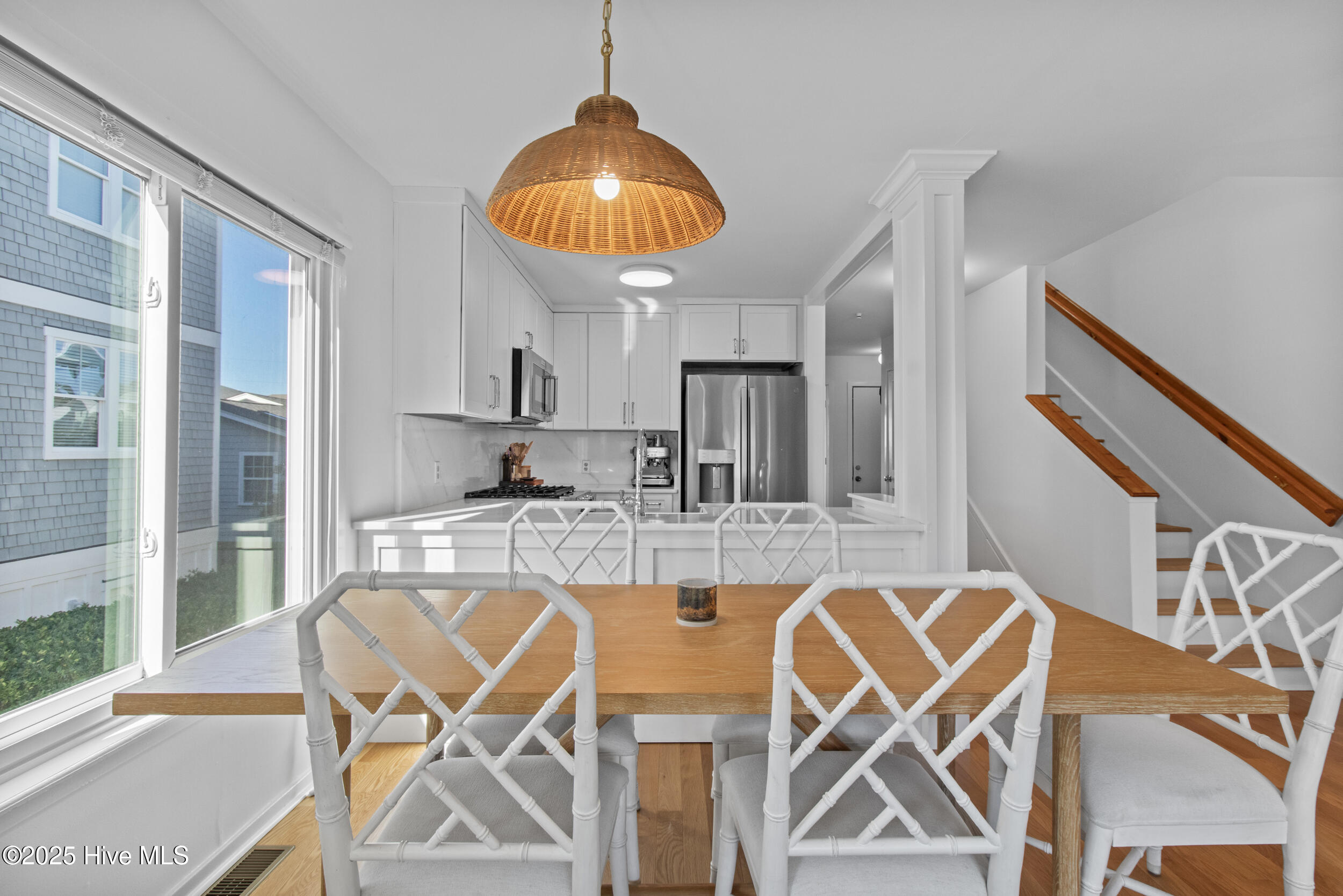 100536878 | Photo 22