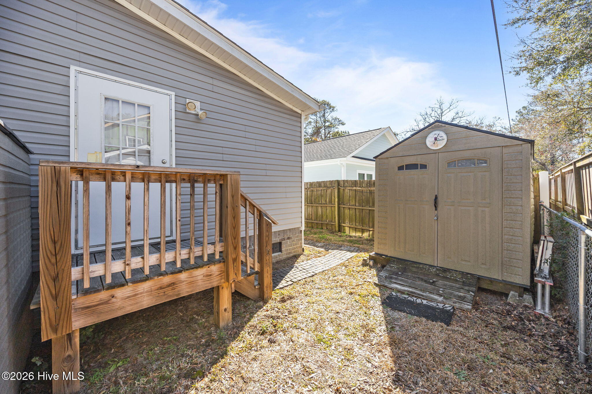 100554450 | Photo 35