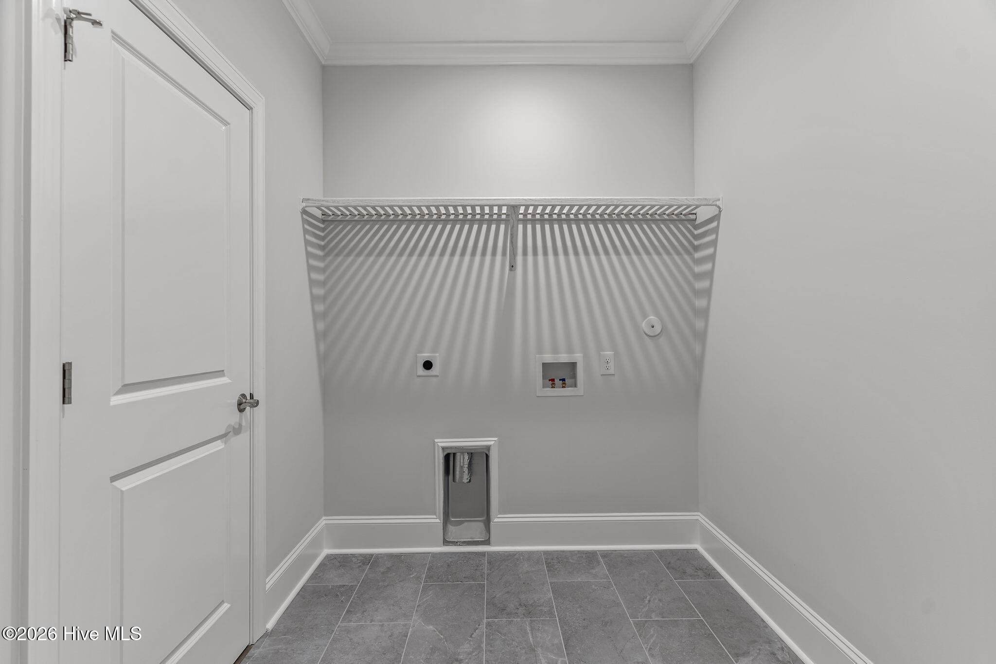 100554681 | Photo 30