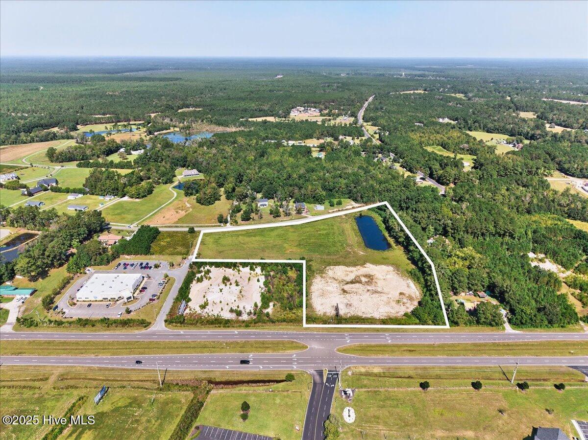 100534827 | Photo 13