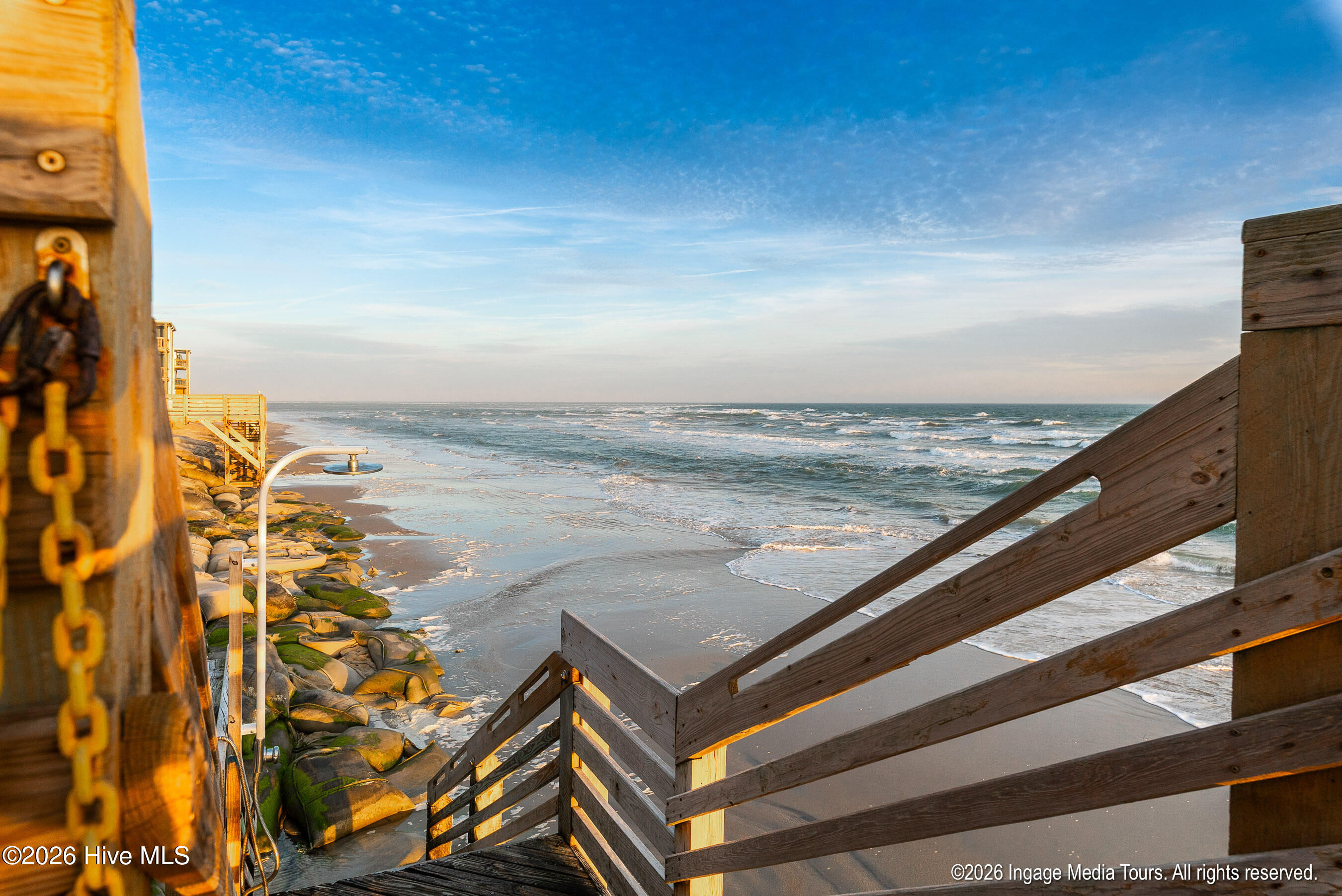 100548568 | Photo 18