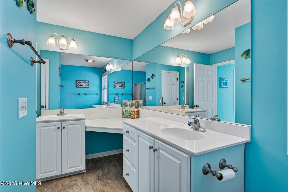 100523553 | Photo 21