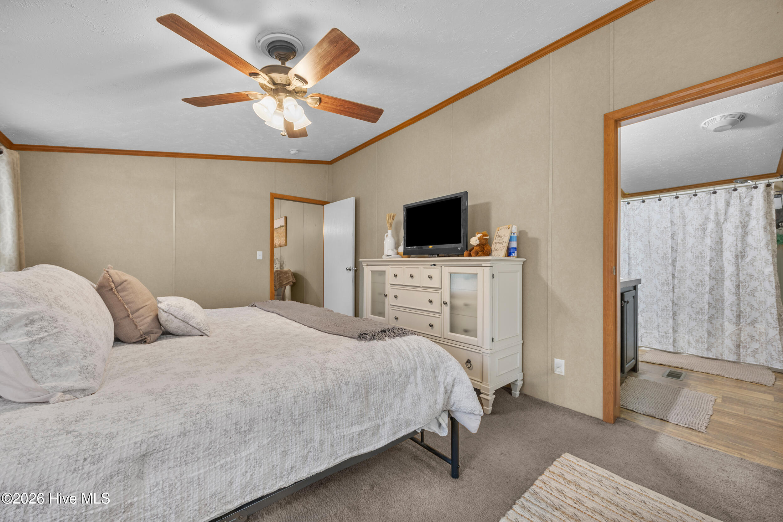 100547453 | Photo 12