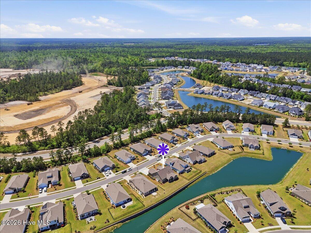 100569276 | Photo 72