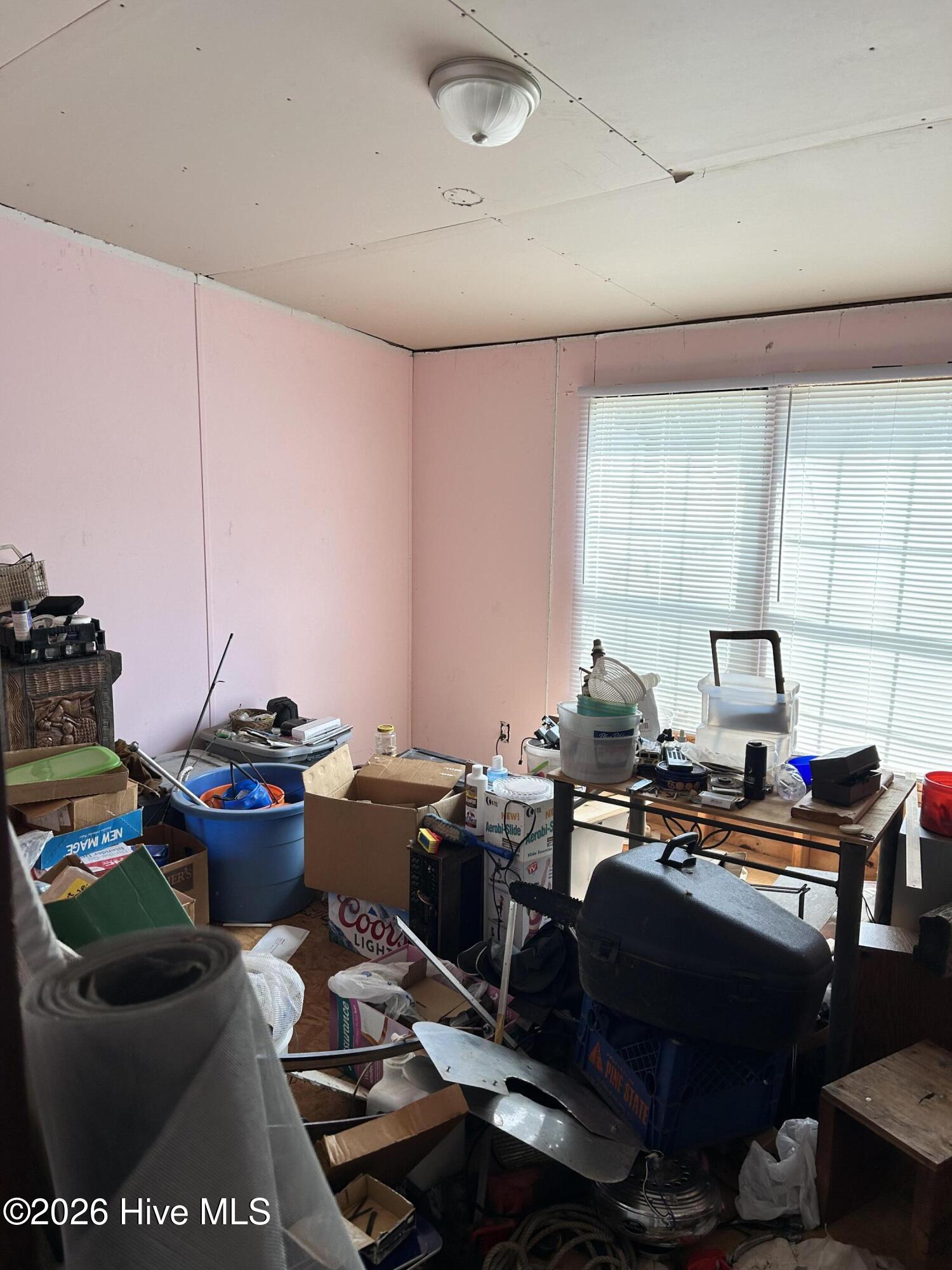 100562570 | Photo 14