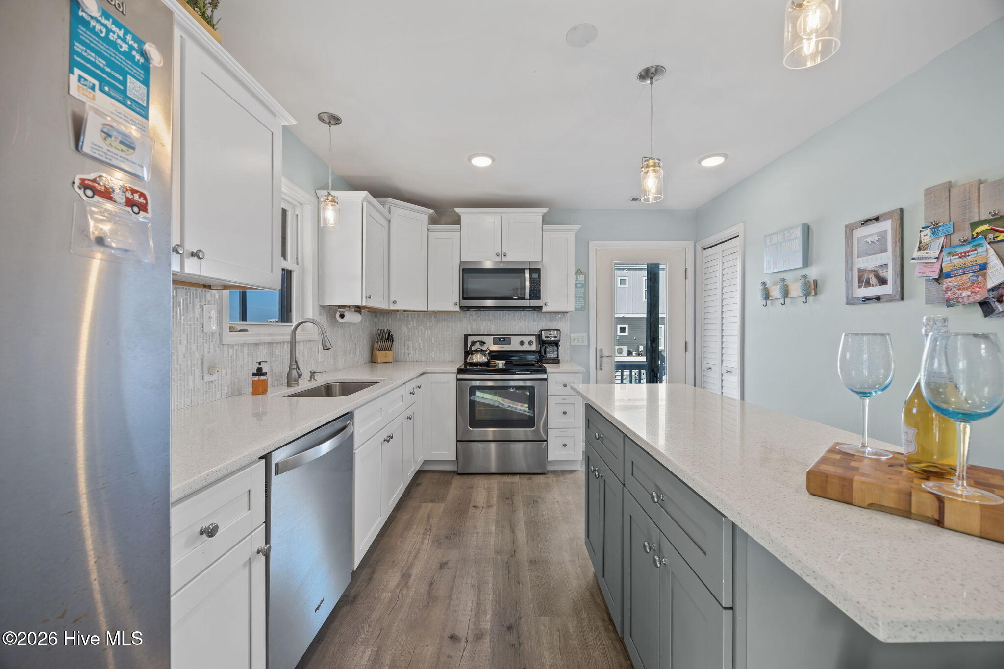 100553984 | Photo 19