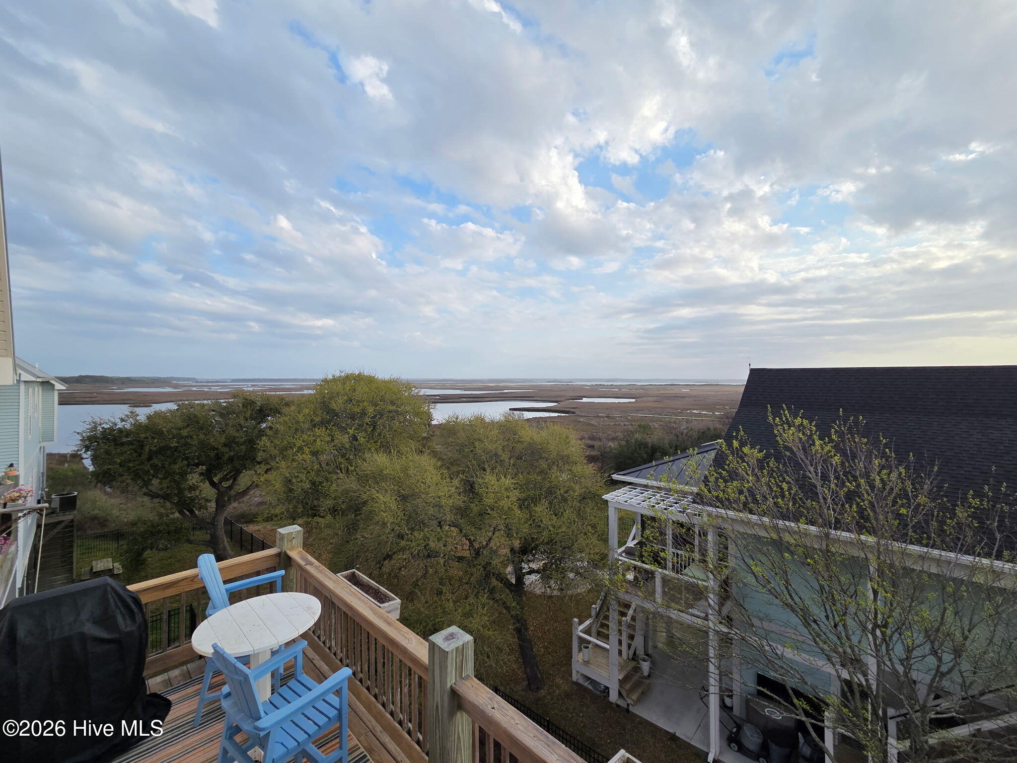 100564246 | Photo 63