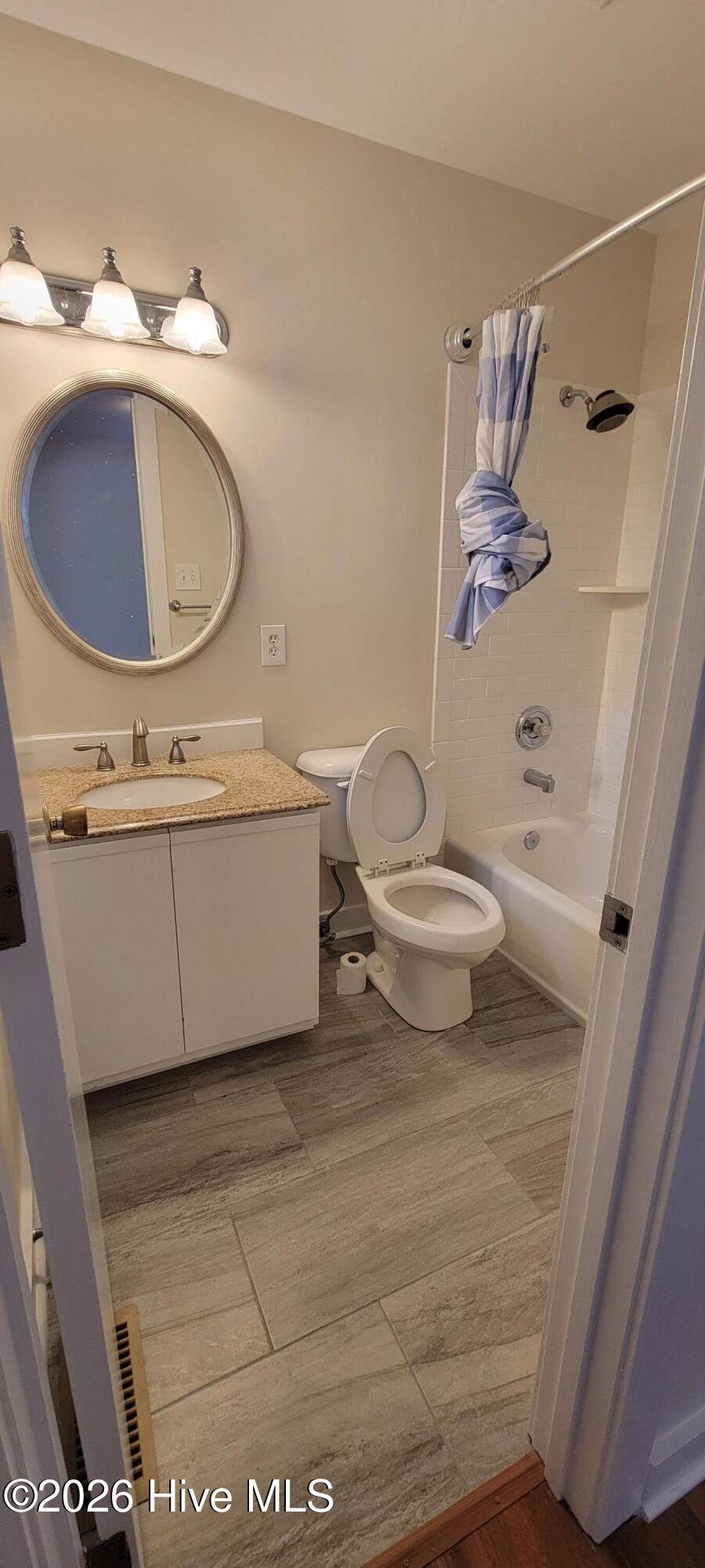 100559269 | Photo 13