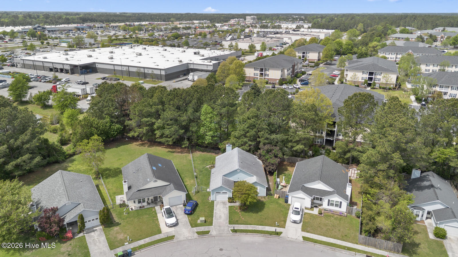 100565866 | Photo 37