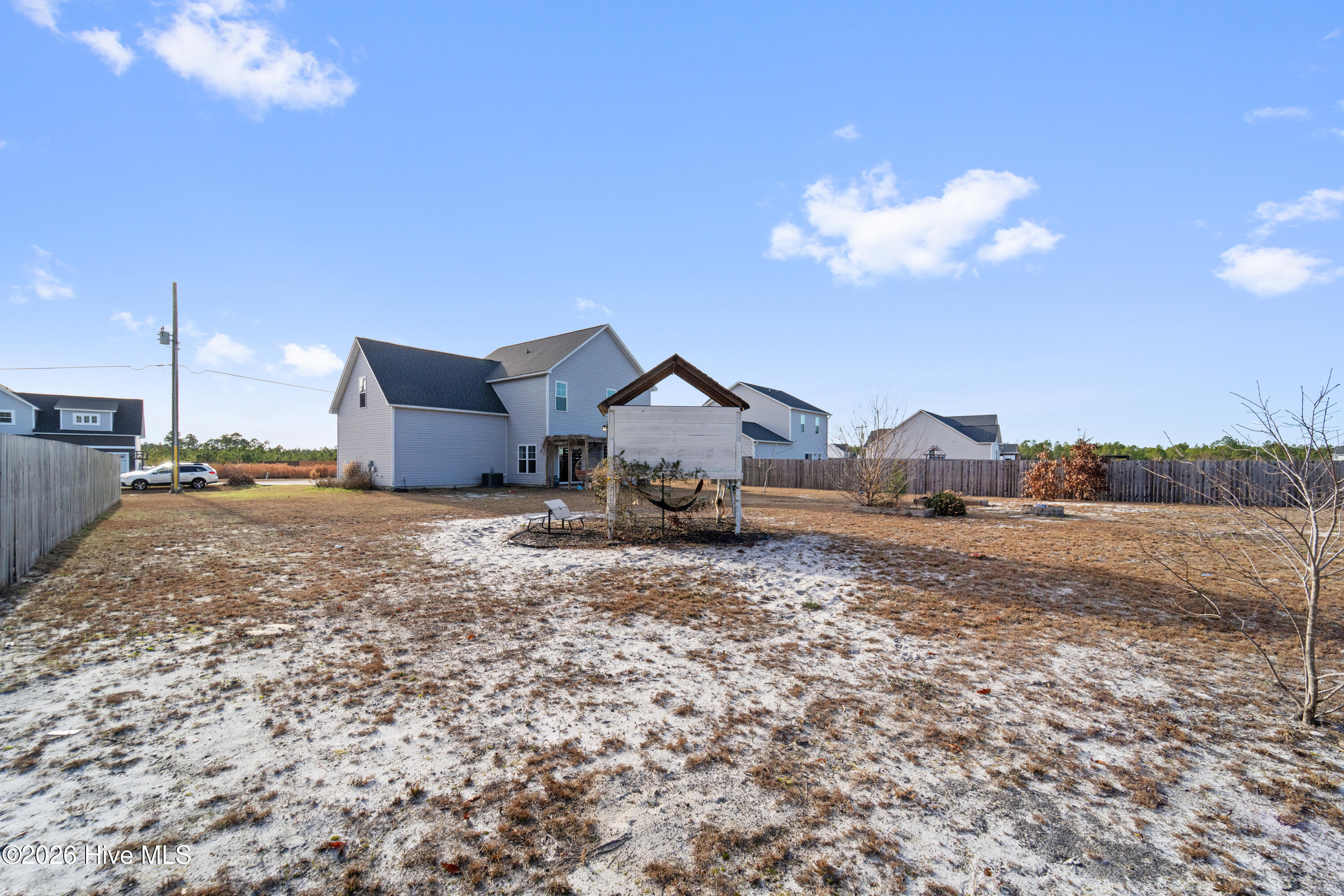 100549687 | Photo 56