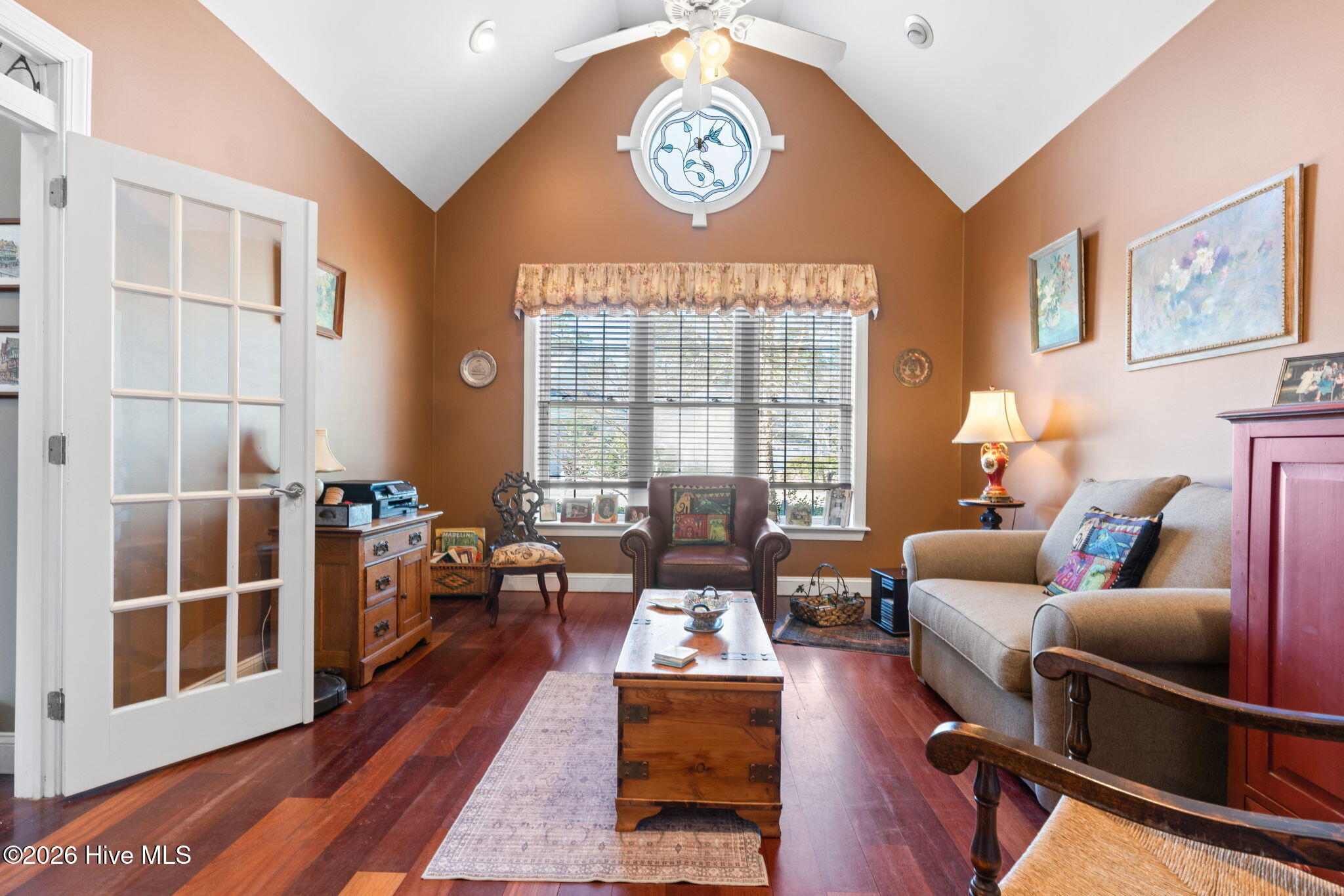 100553599 | Photo 14