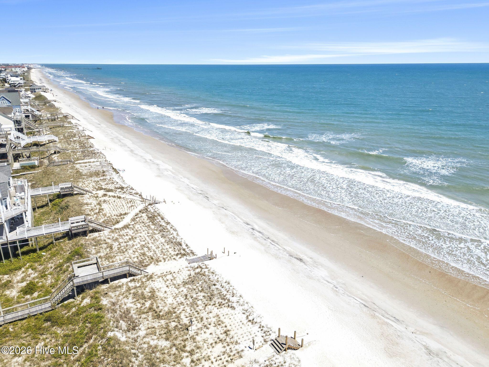 100569349 | Photo 122