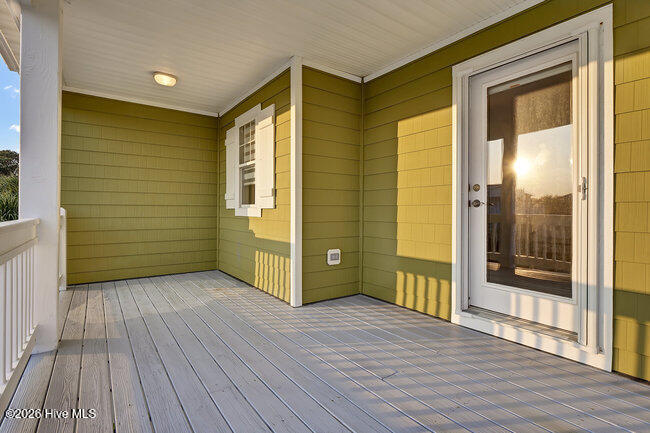 100552893 | Photo 40