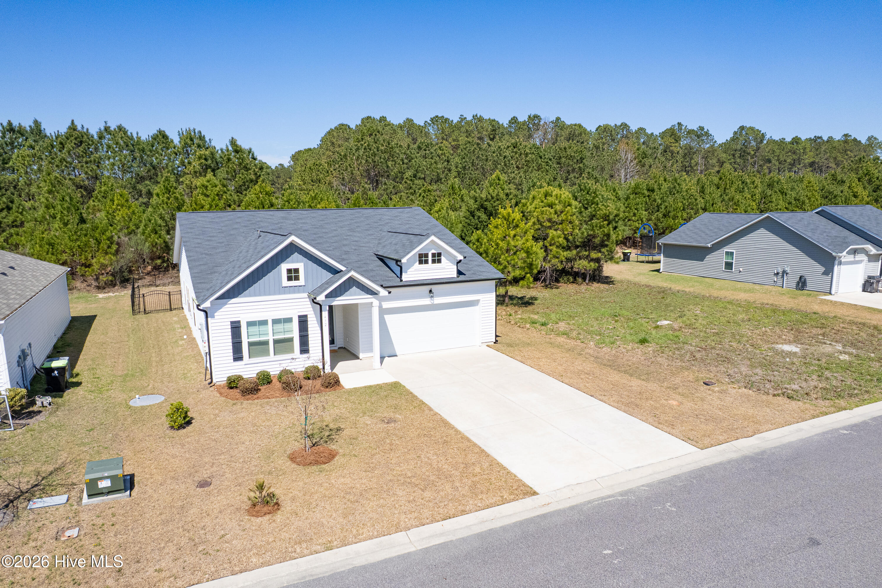 100562750 | Photo 40