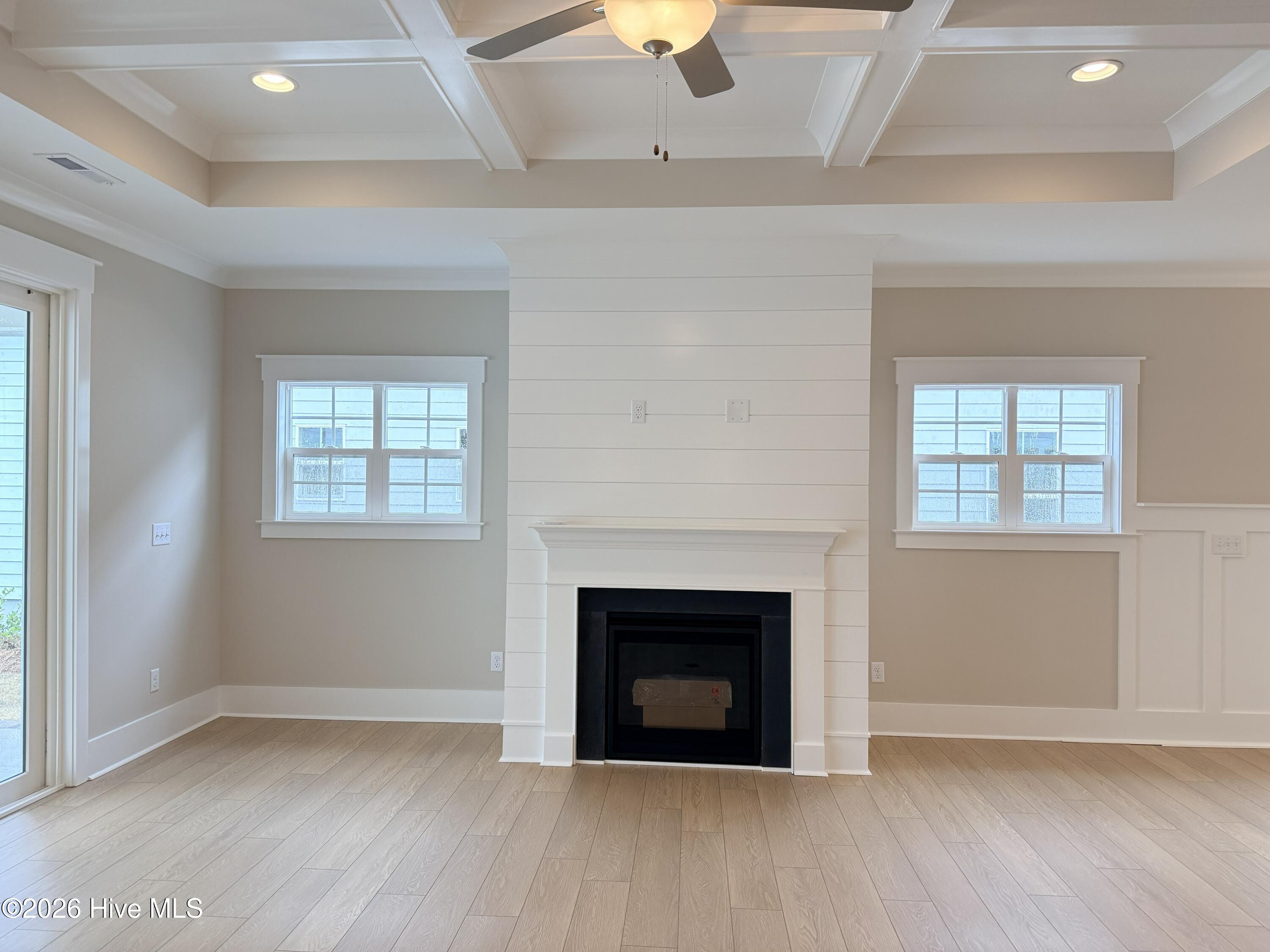 100553977 | Photo 13