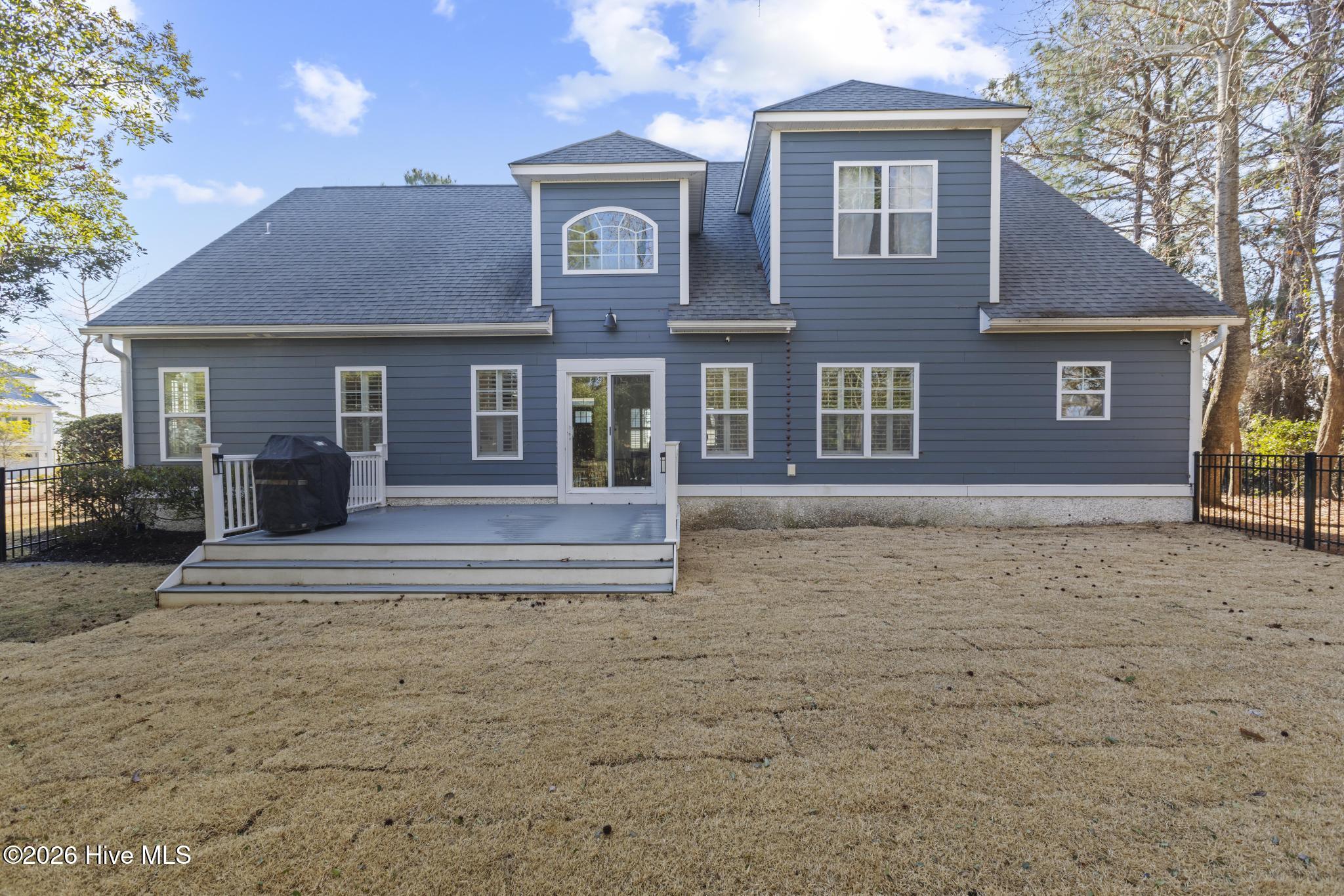 100555770 | Photo 51