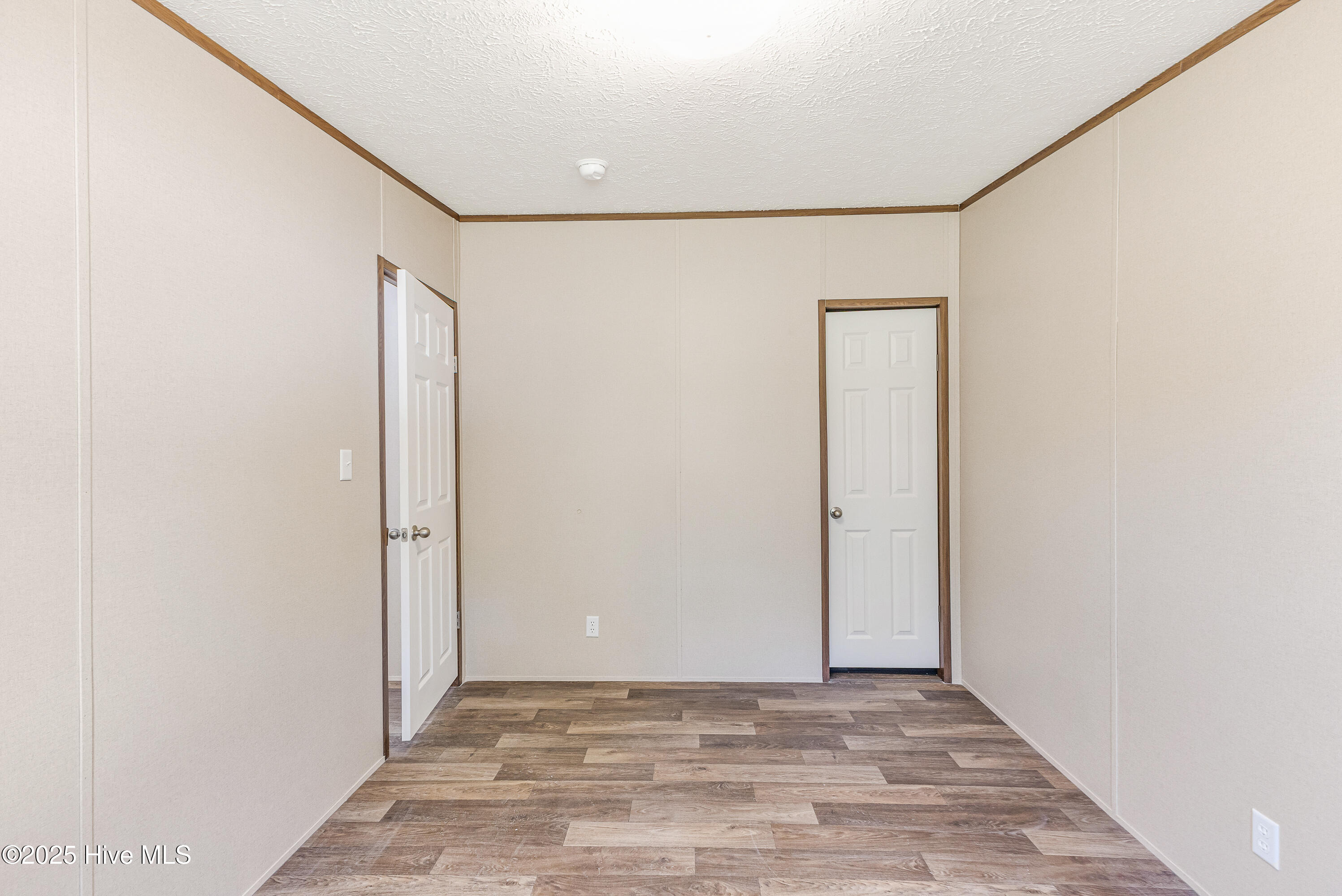 100541007 | Photo 26