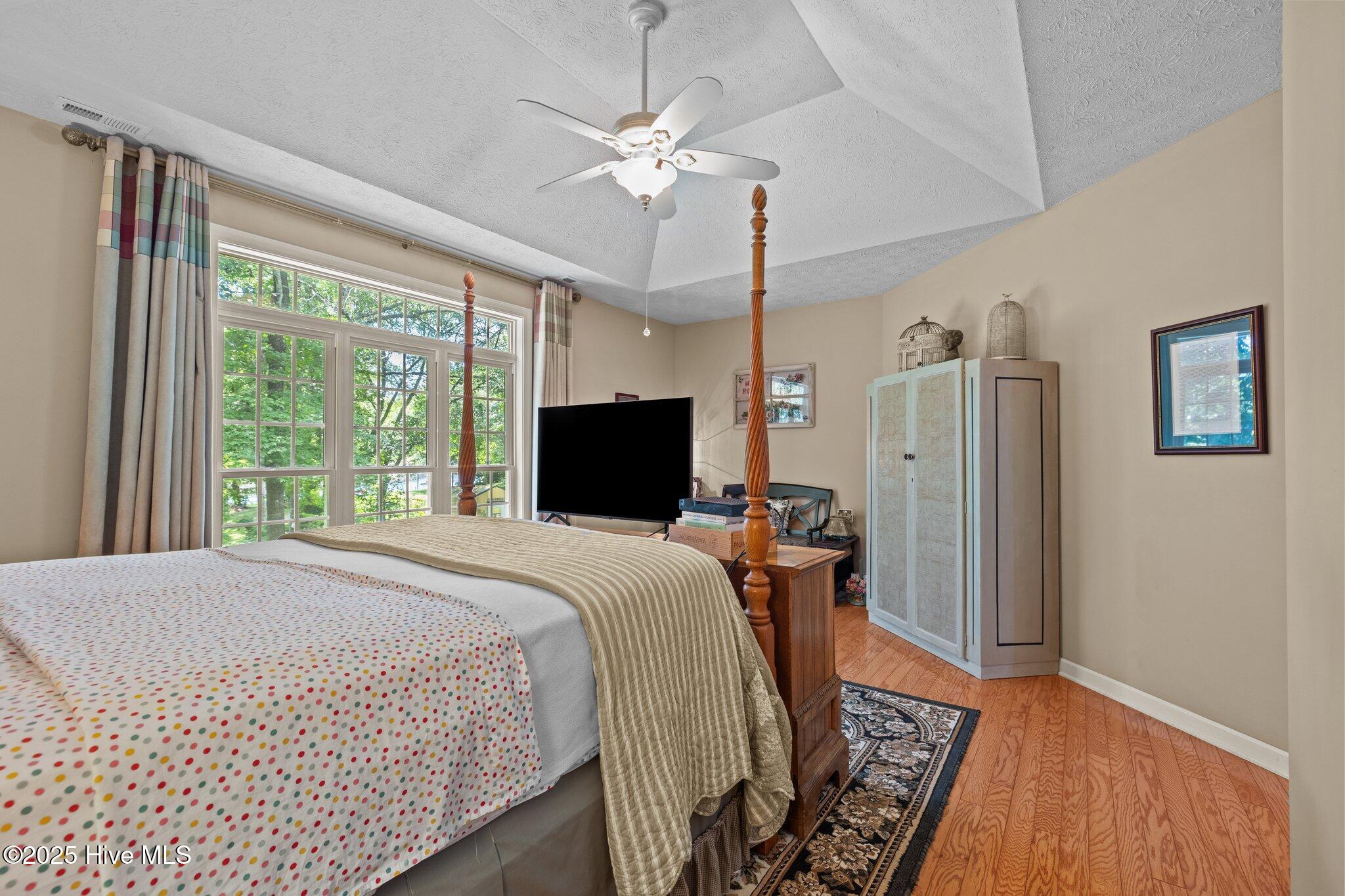 100517626 | Photo 27