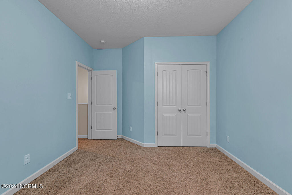 100565774 | Photo 25