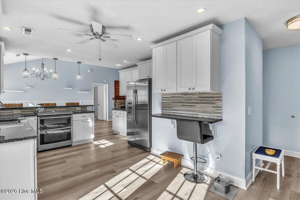 100565579 | Photo 24