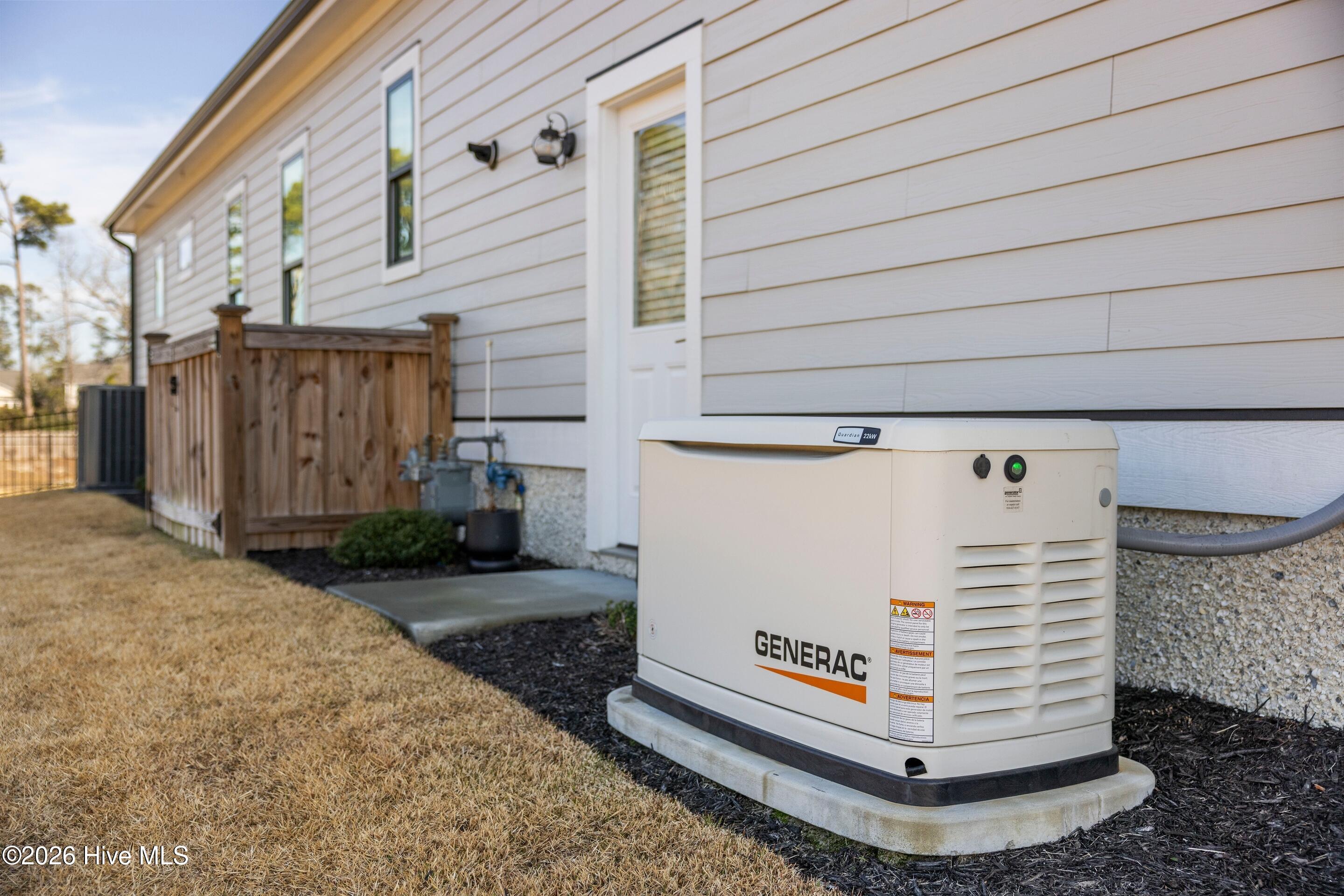 100546830 | Photo 74