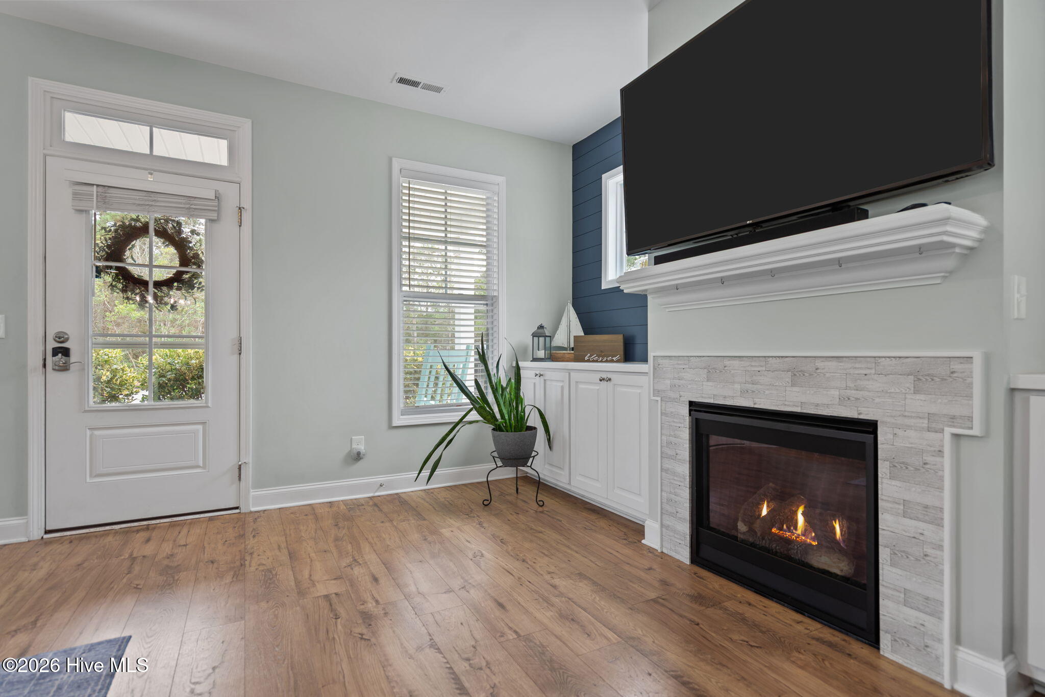 100558672 | Photo 10