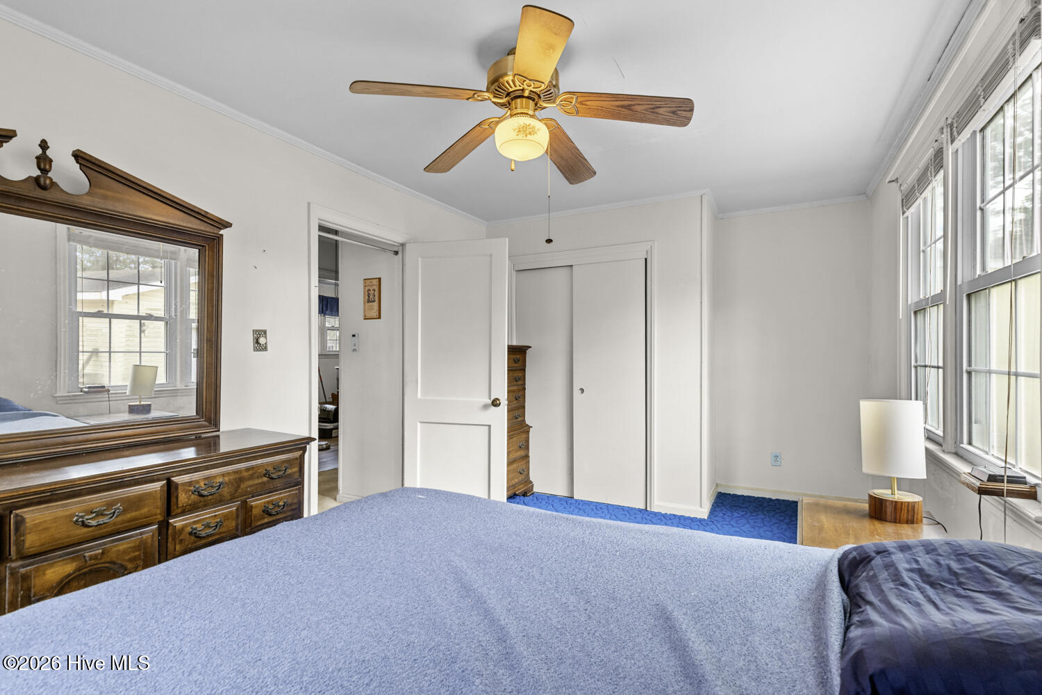 100549586 | Photo 11