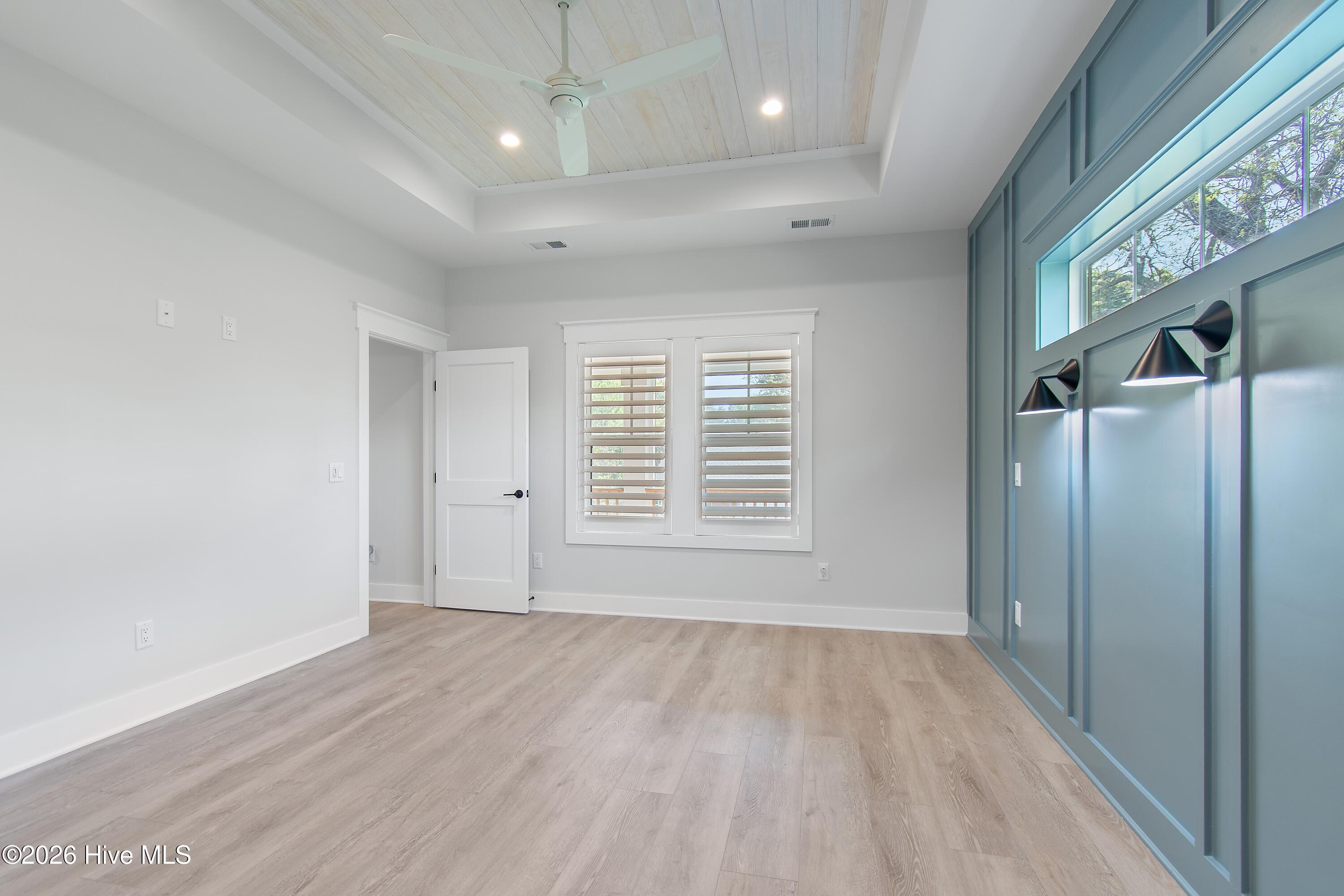 100567576 | Photo 19