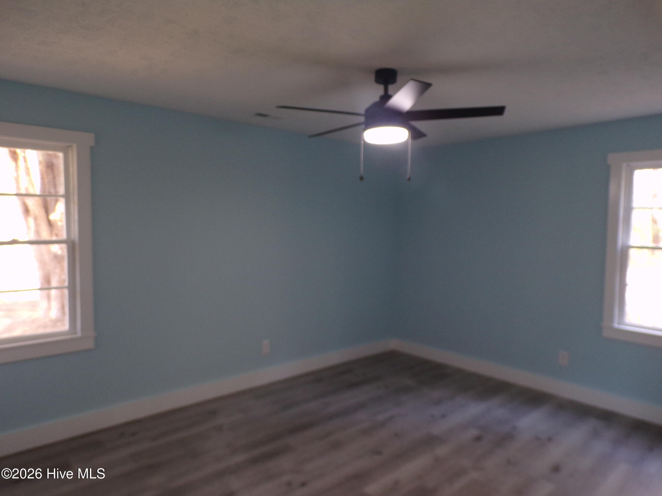 100562942 | Photo 15