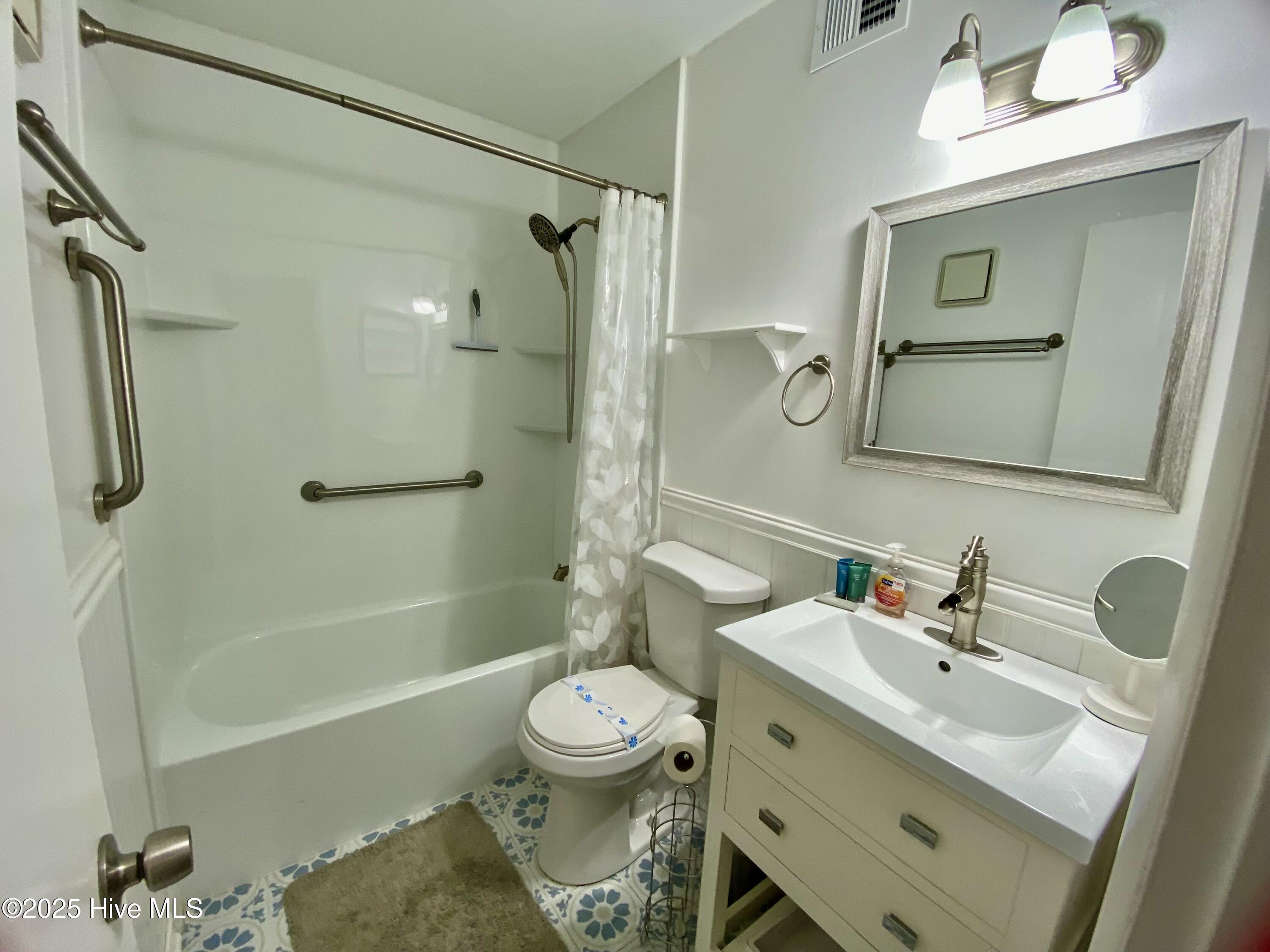 100527241 | Photo 37