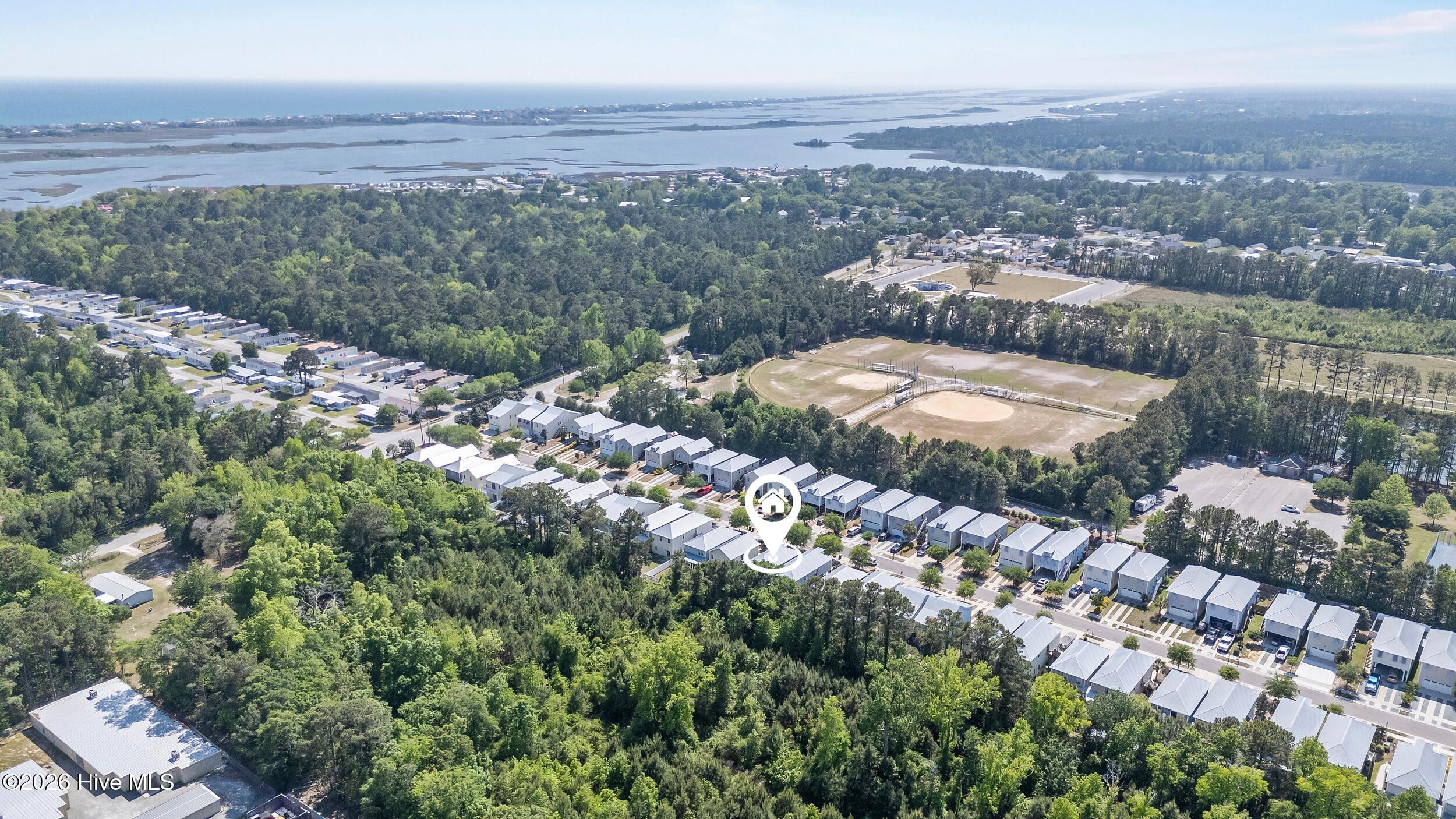 100569653 | Photo 42