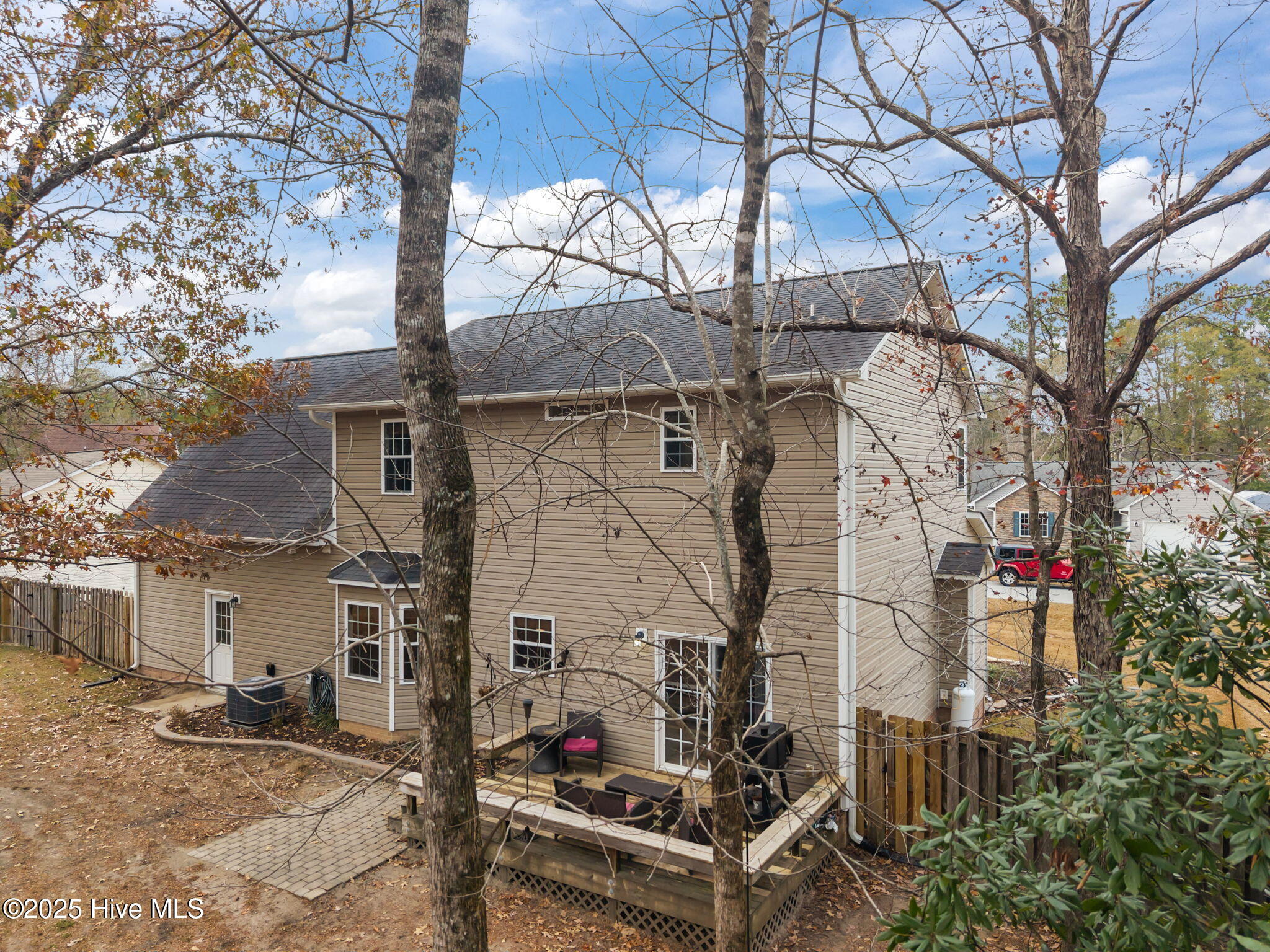 100544131 | Photo 38