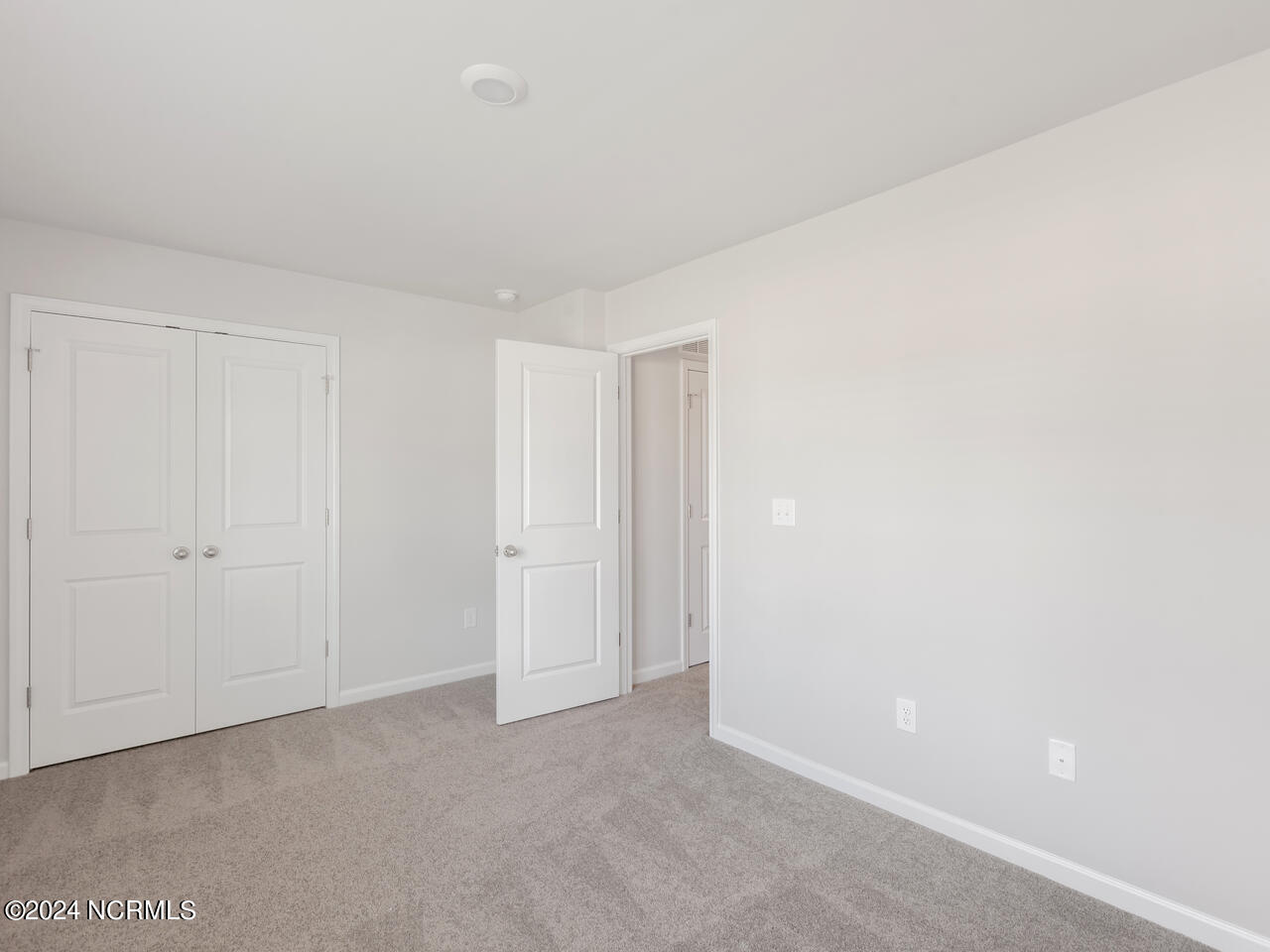 100533680 | Photo 23