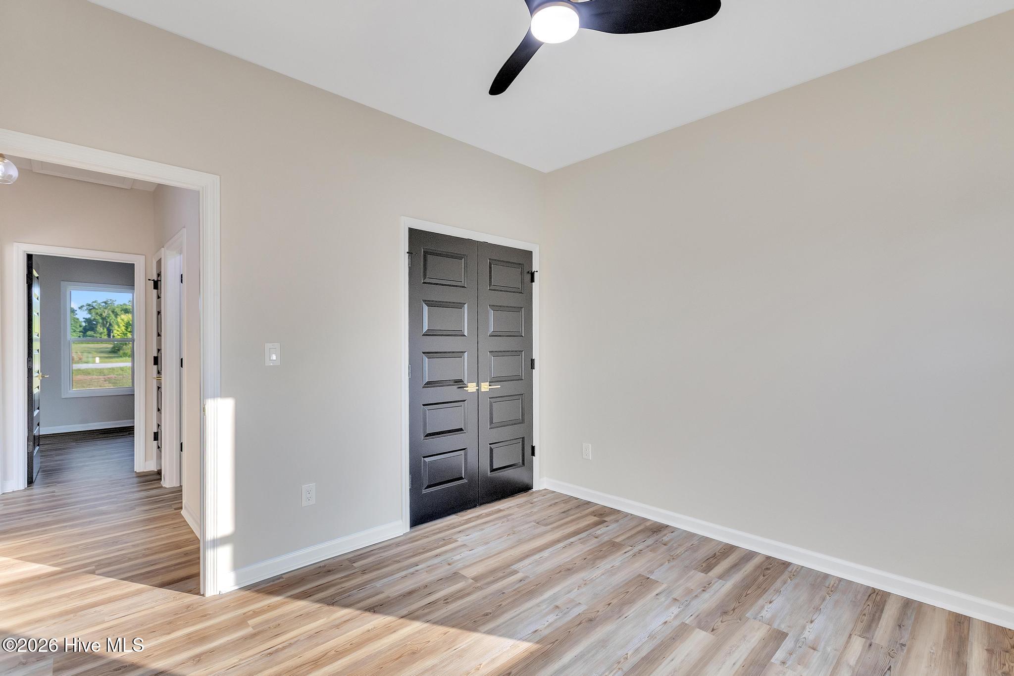 100552595 | Photo 22