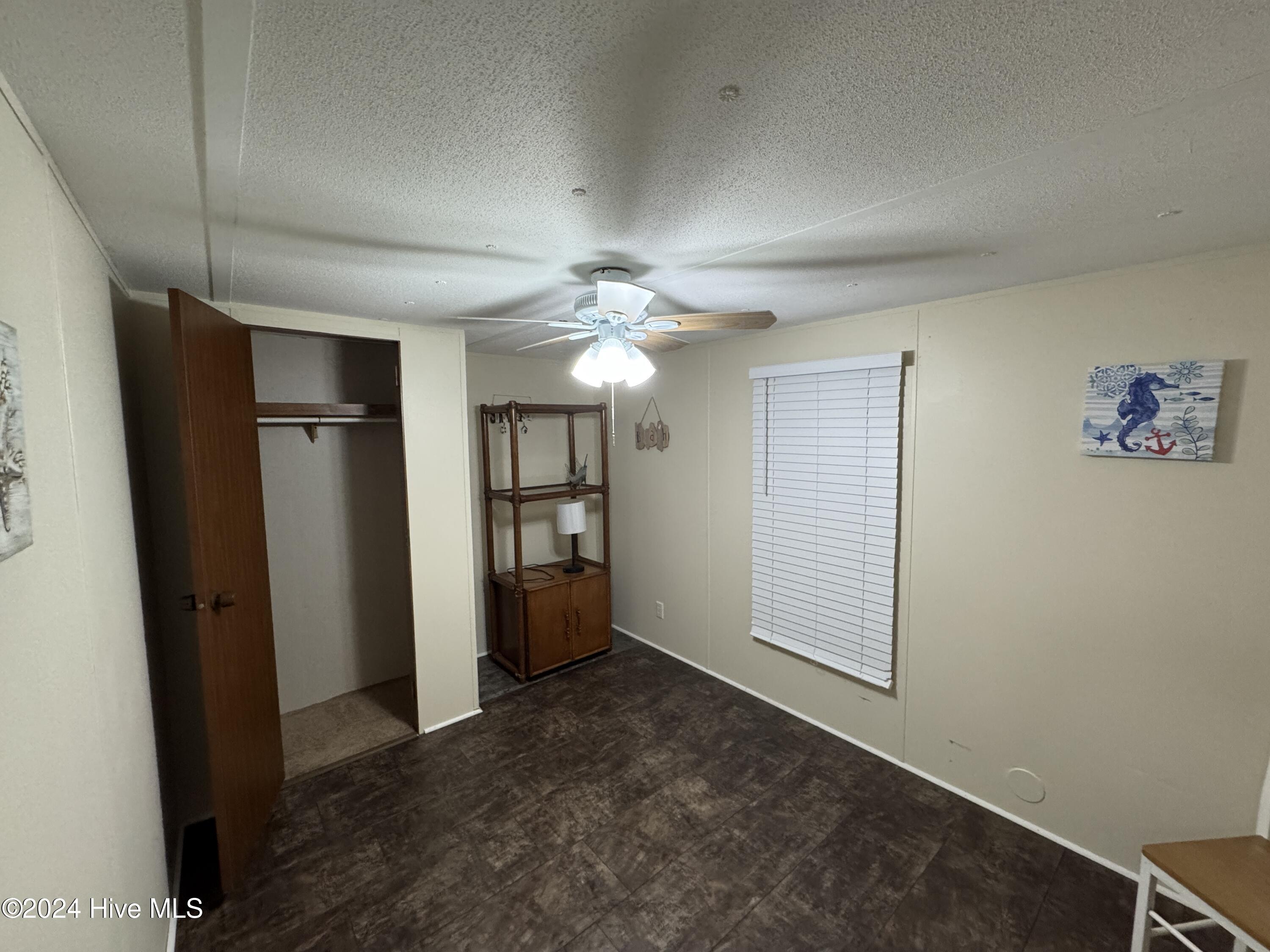 100475132 | Photo 15