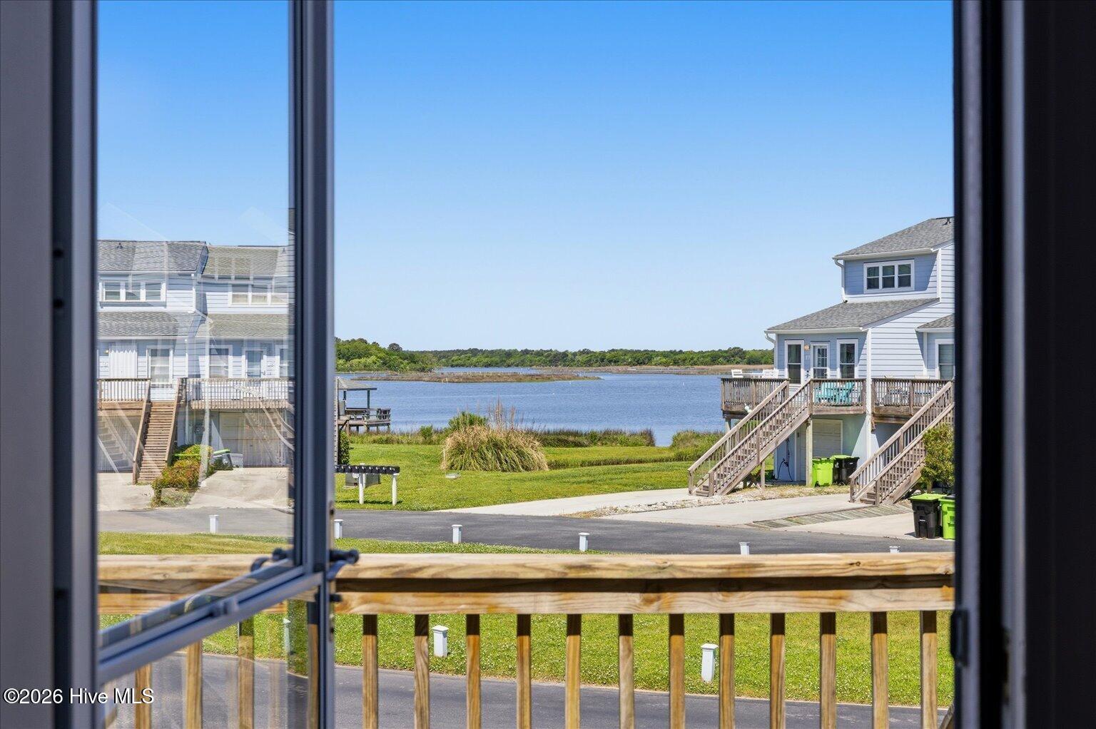 100570154 | Photo 12