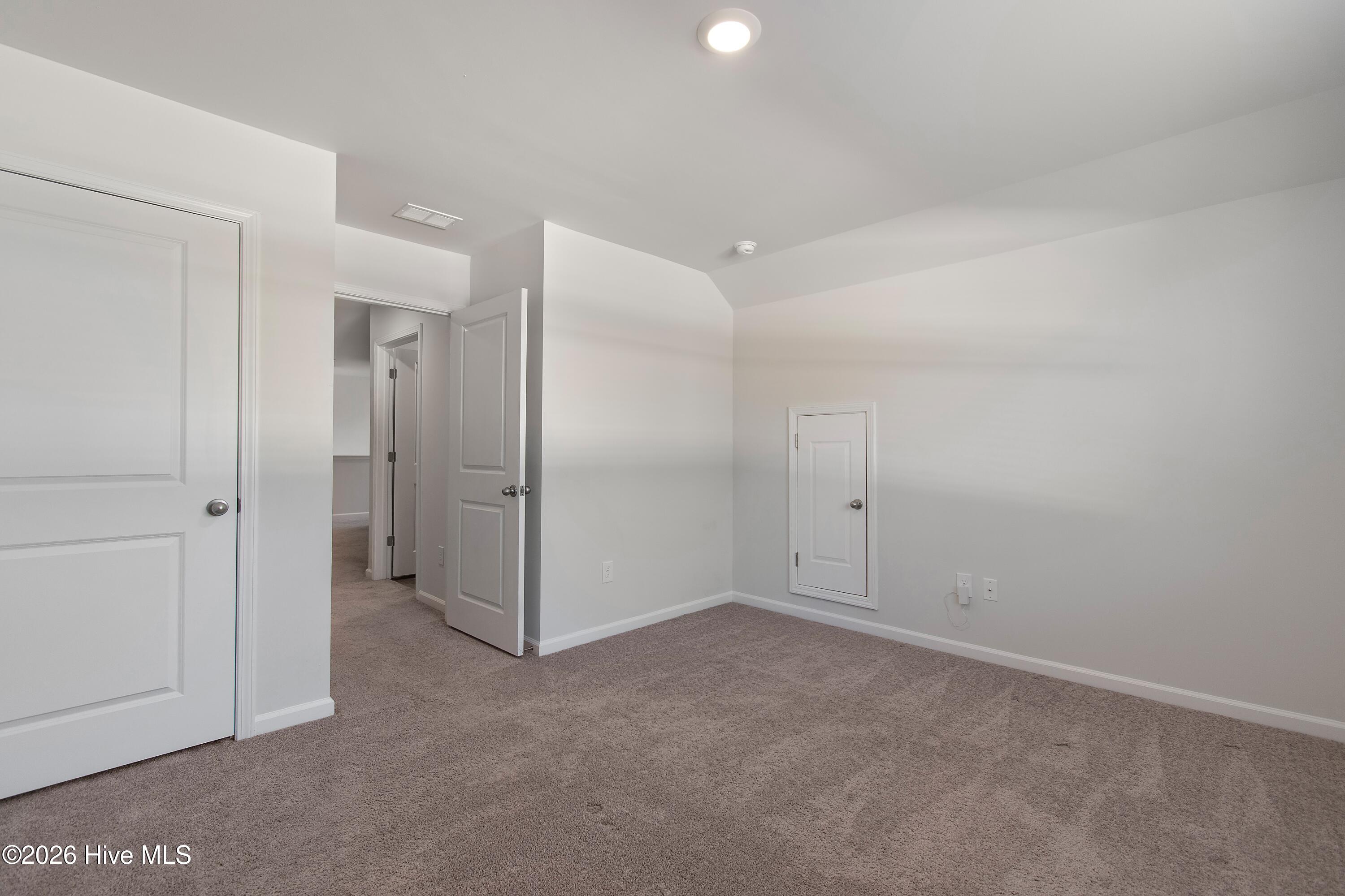 100547710 | Photo 29