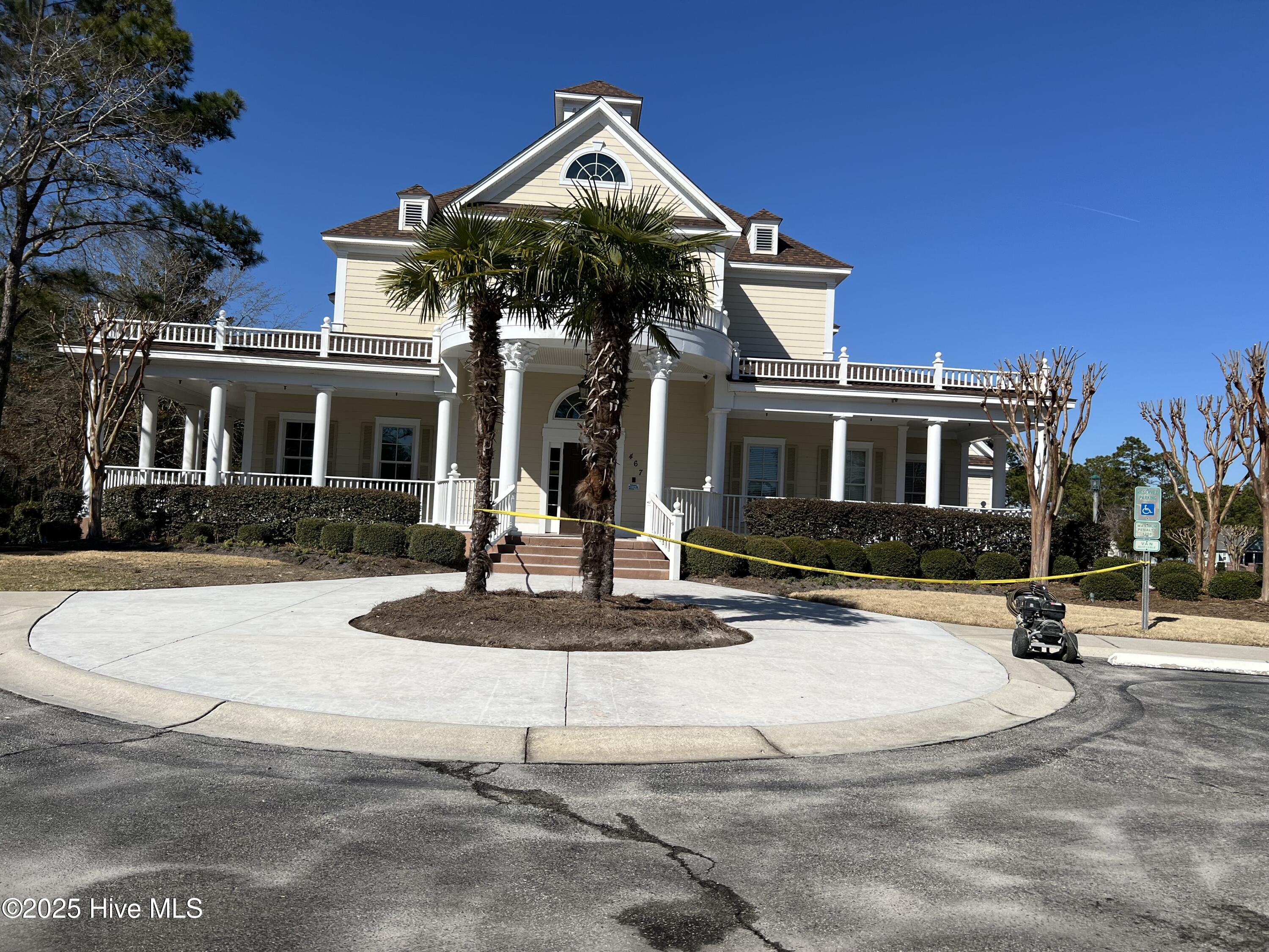 100487595 | Photo 11