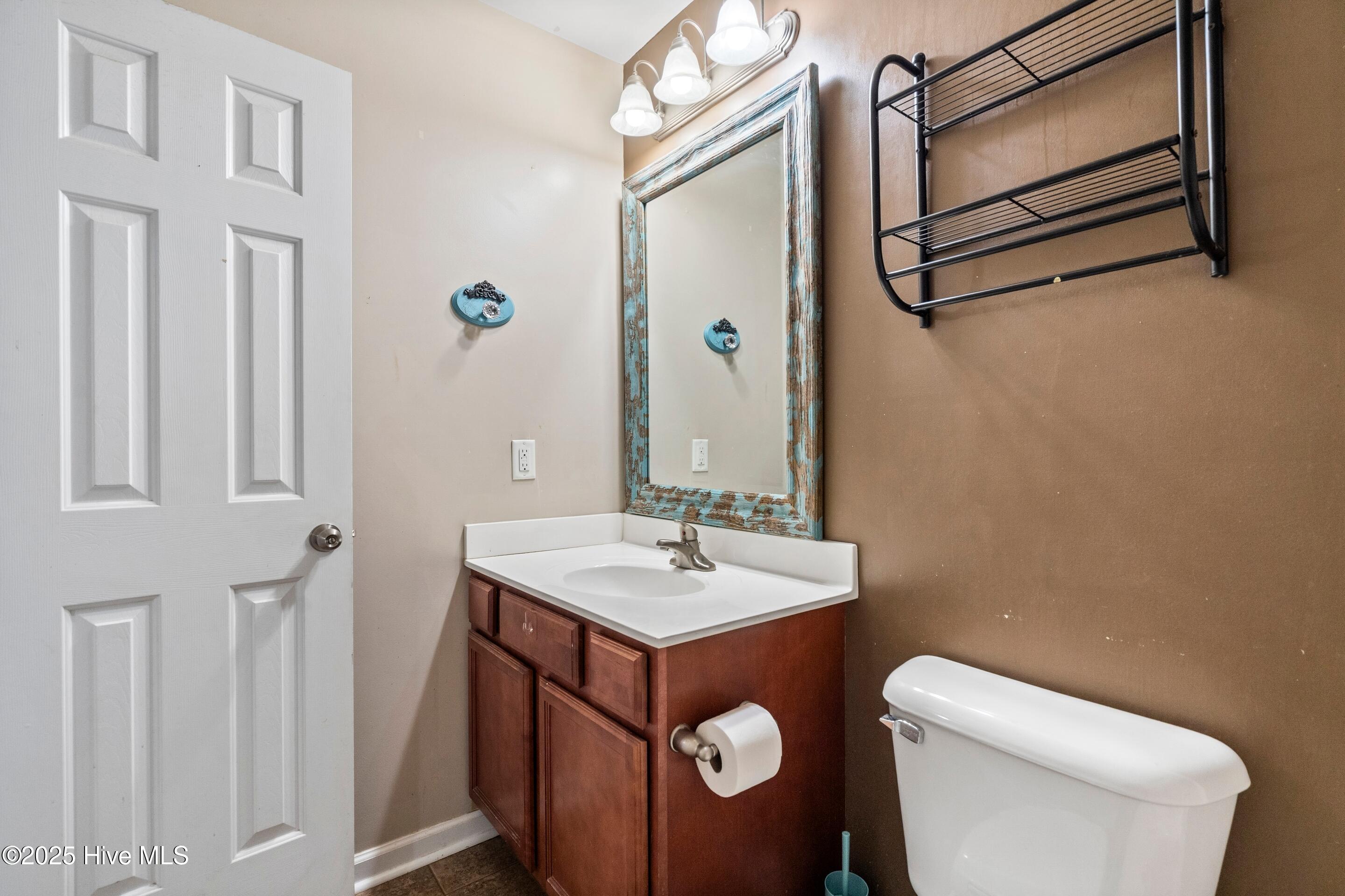 100530465 | Photo 36