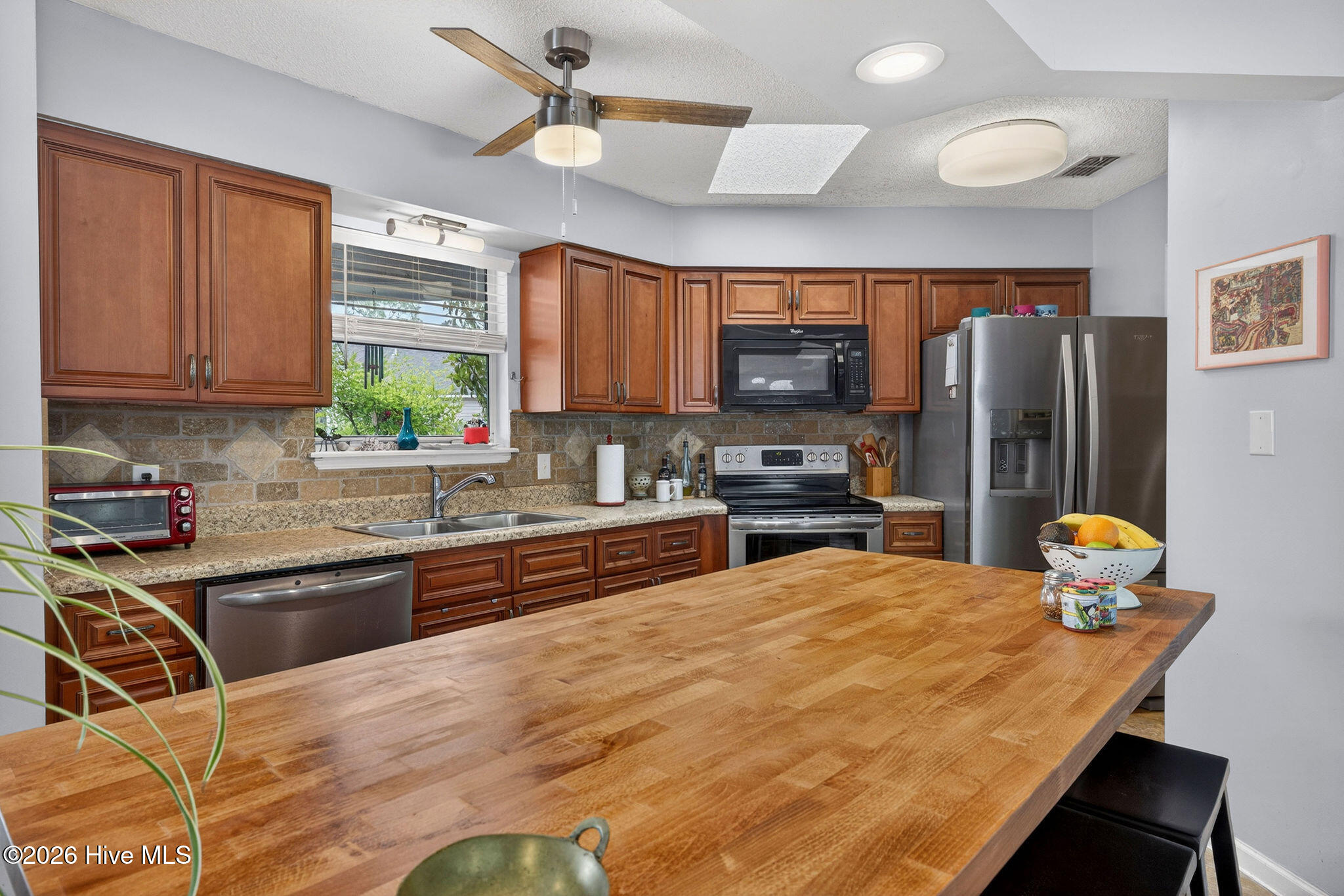 100570293 | Photo 10