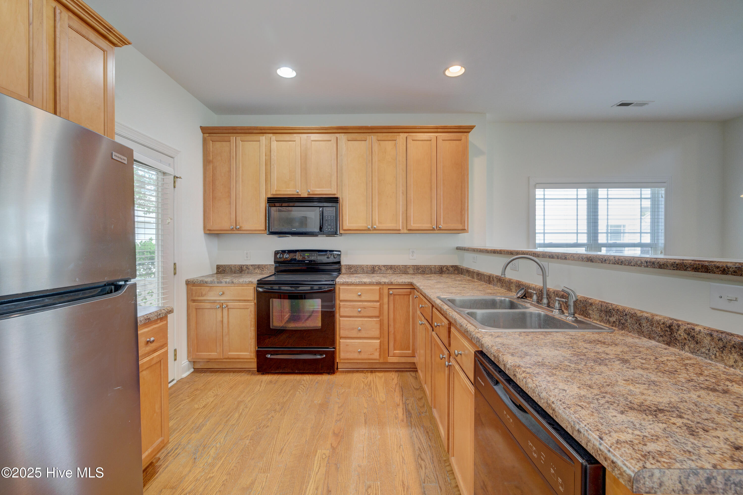 104 Phoebee Court, Hampstead, NC 28443 – photo 12: 104PhoebeeCourt-18