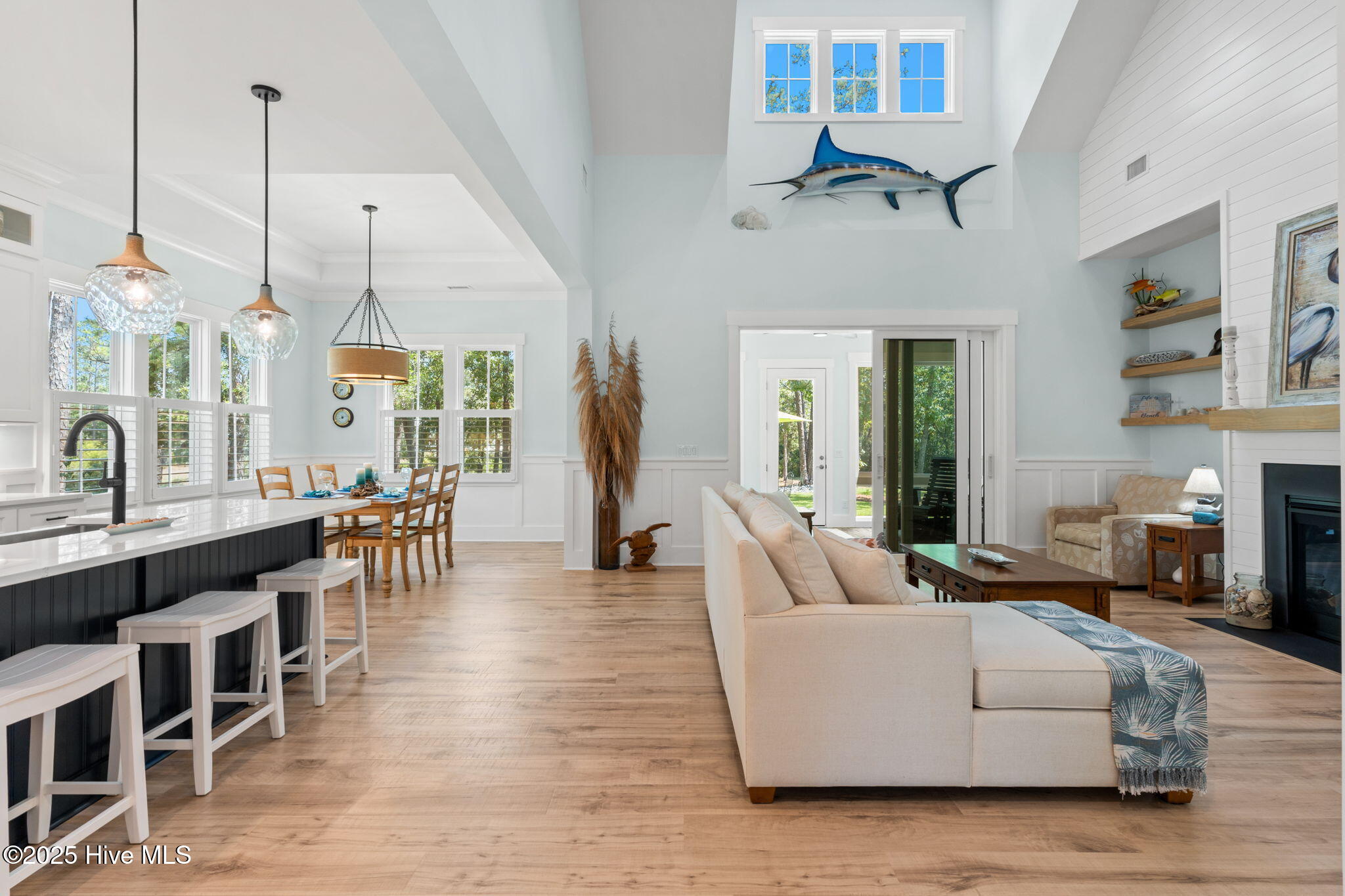 100516887 | Photo 19