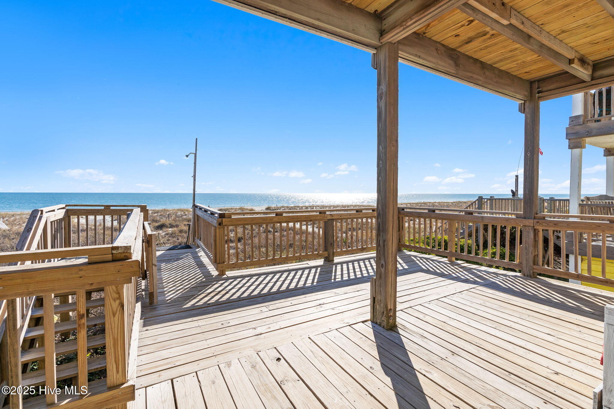 100540737 | Photo 40