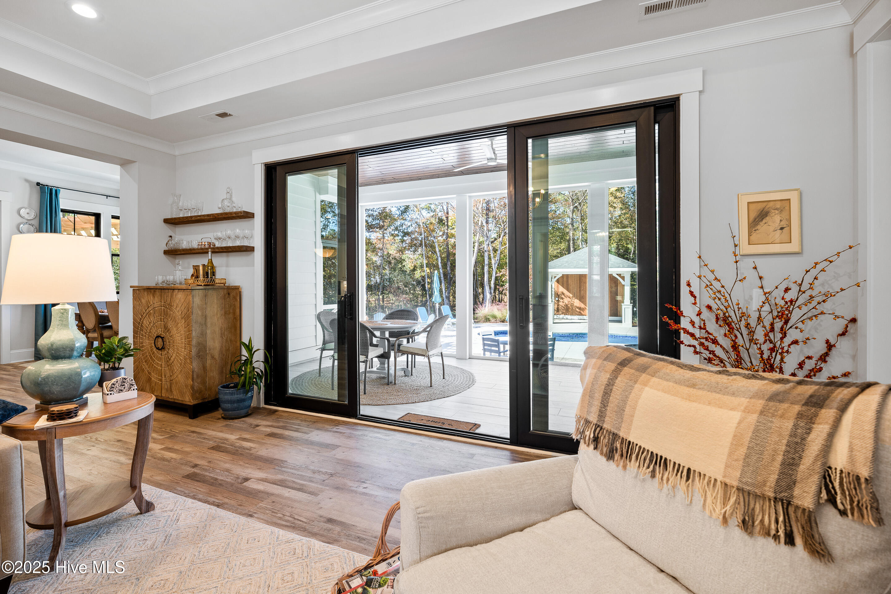 100539739 | Photo 15