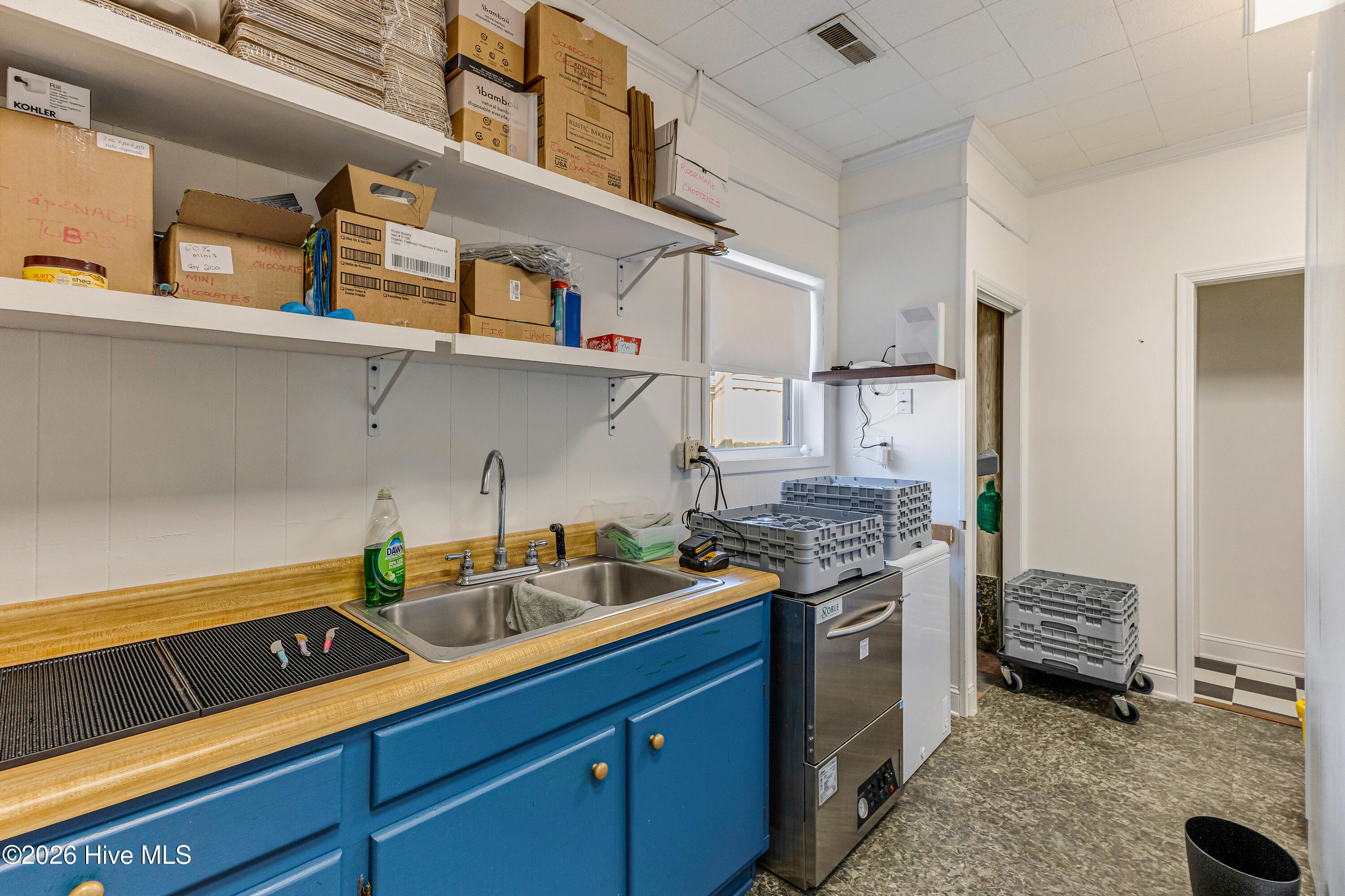 100517348 | Photo 39