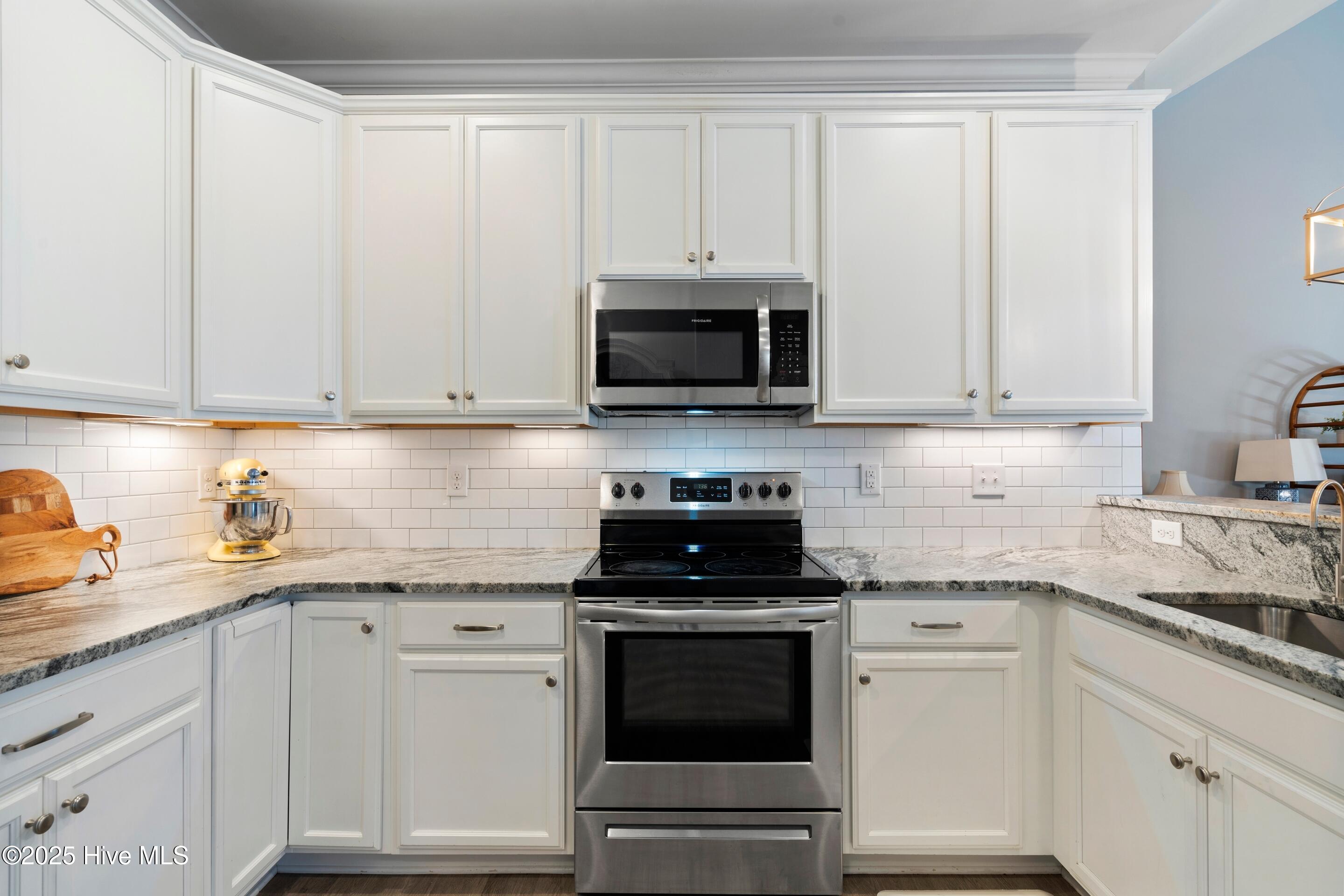 100539123 | Photo 18