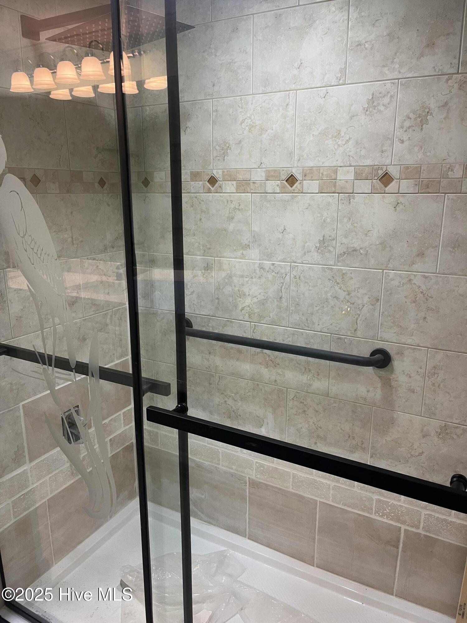 100540597 | Photo 31