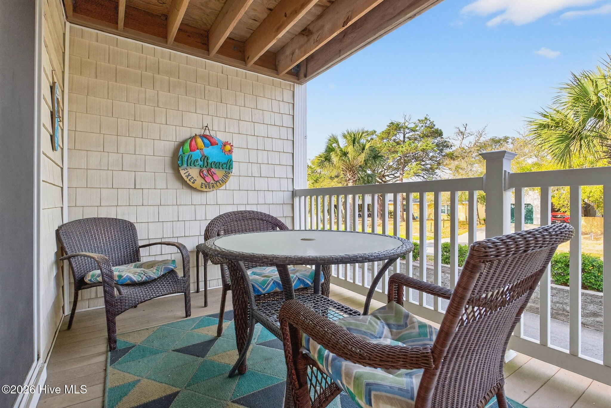 100563850 | Photo 21