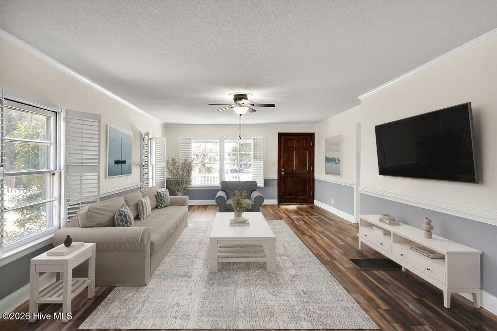 100553001 | Photo 10