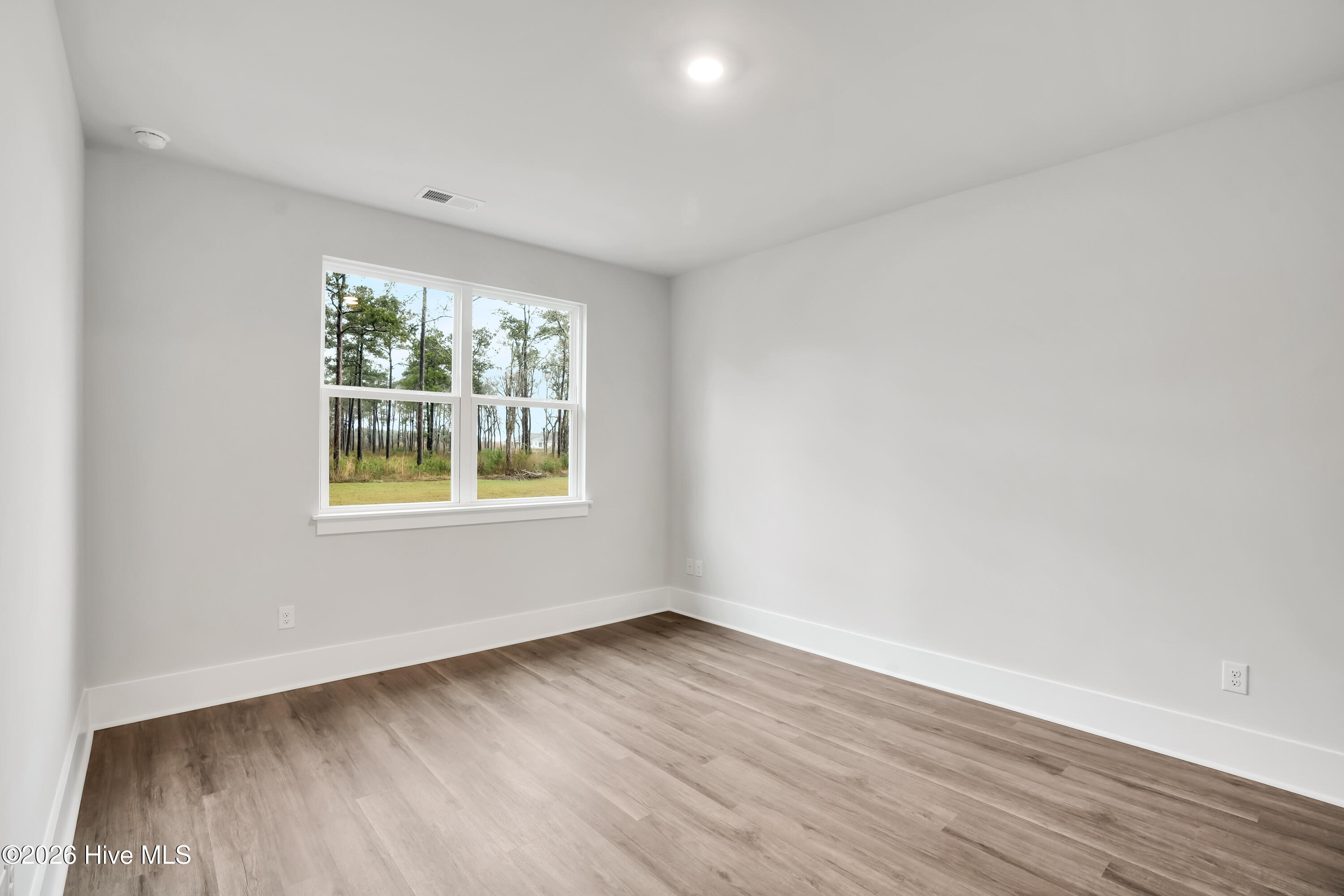 100558858 | Photo 27